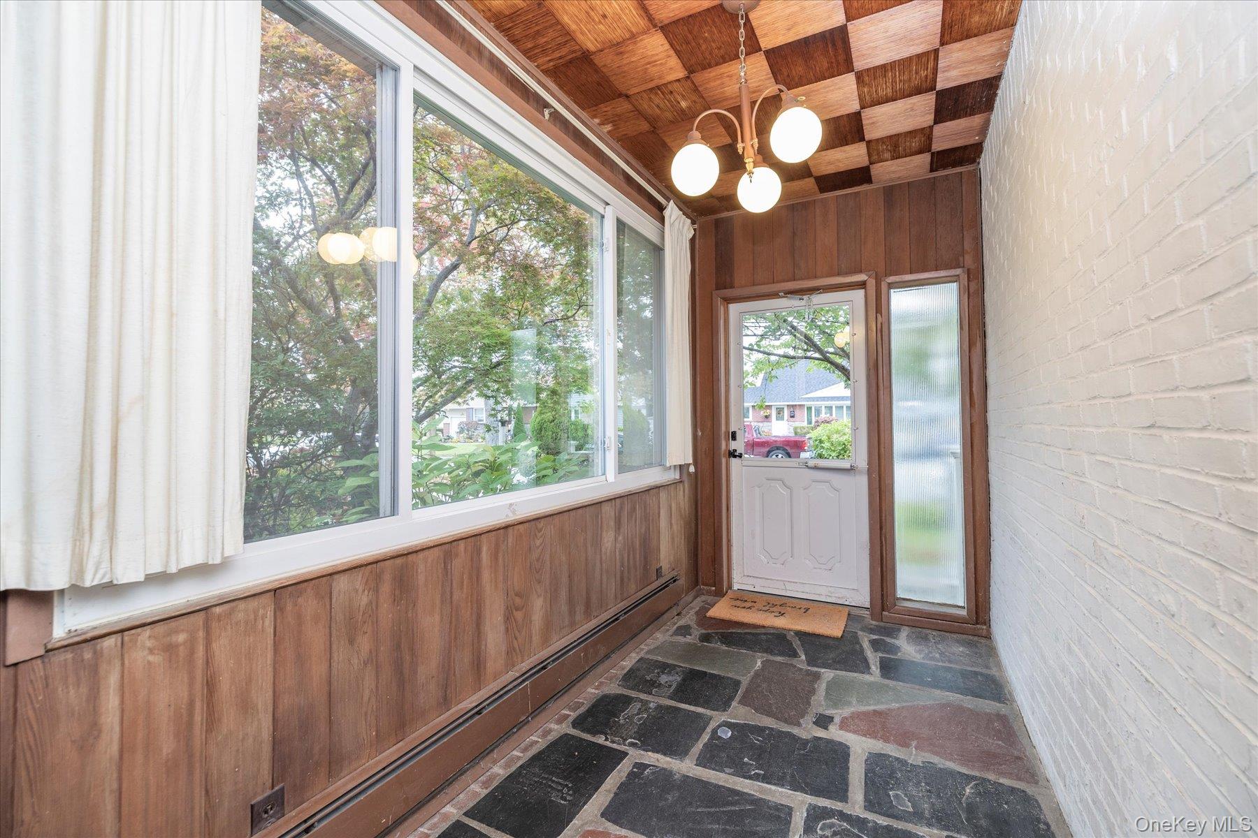 #18 photo, 8 Keats Place, Greenlawn , NY 11740