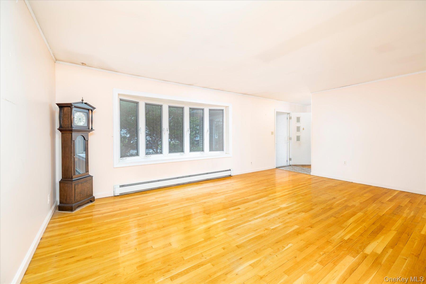 #9 photo, 8 Keats Place, Greenlawn , NY 11740