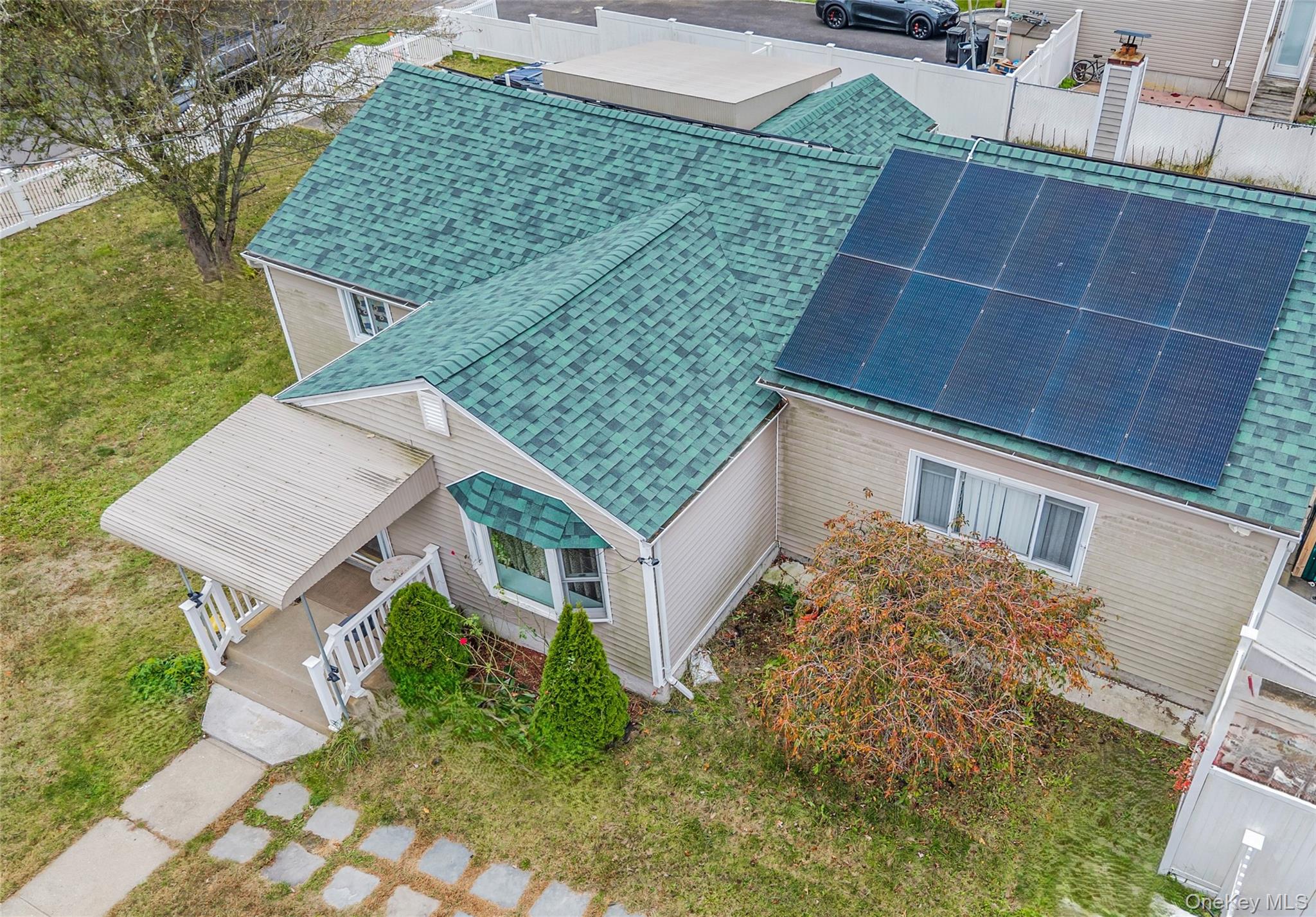 #1 photo, 120 Somerset Avenue, サフォーク郡 Mastic , NY 11950