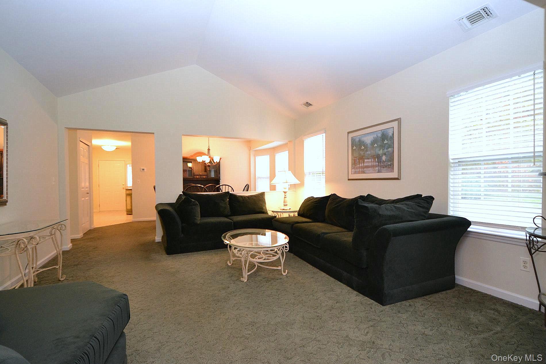 #11 photo, 1 Philip Lane, サフォーク郡 Middle Island , NY 11953