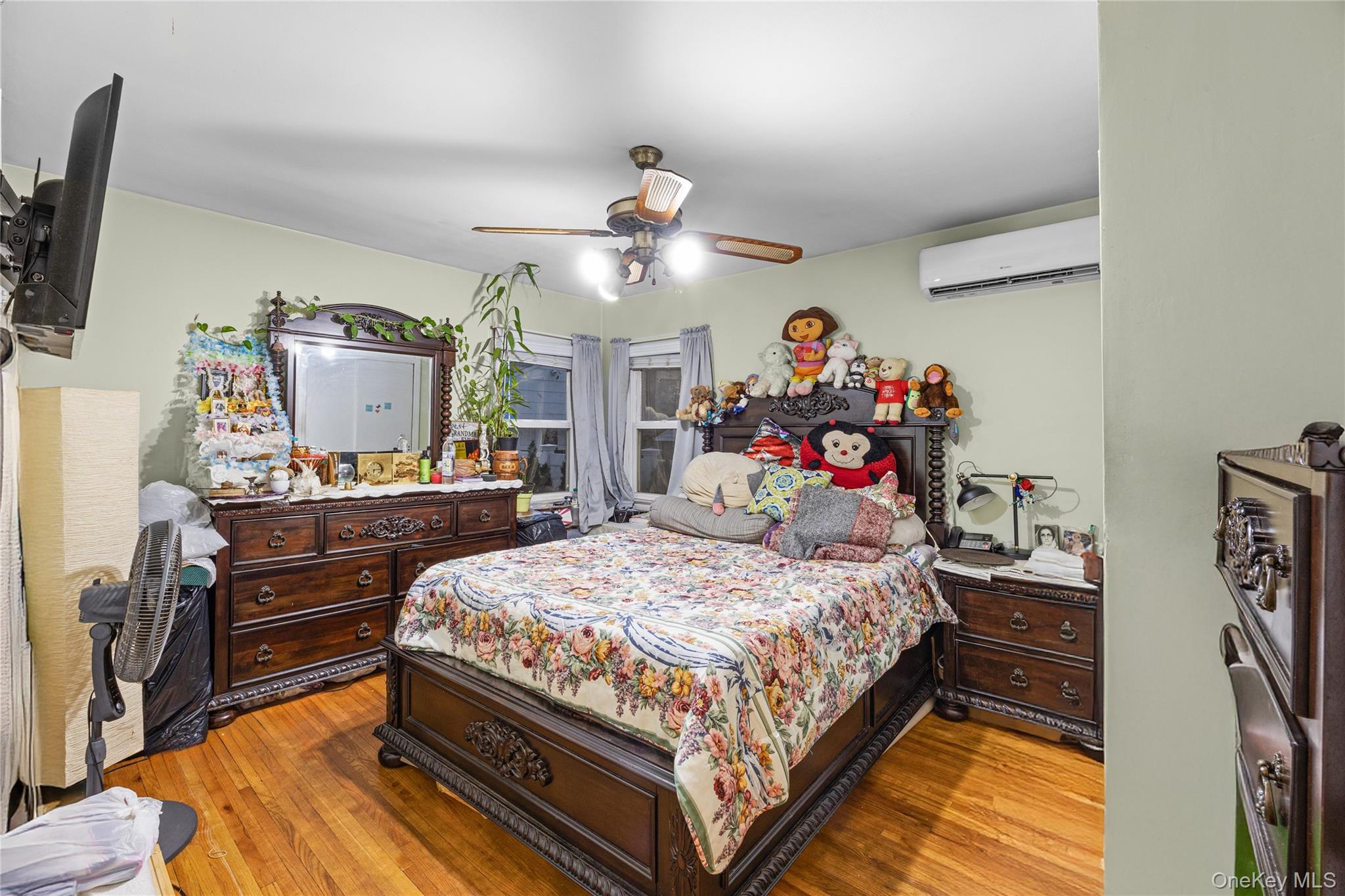 #12 photo, 24612 86th Road, クイーンズ区 Bellerose , NY 11426