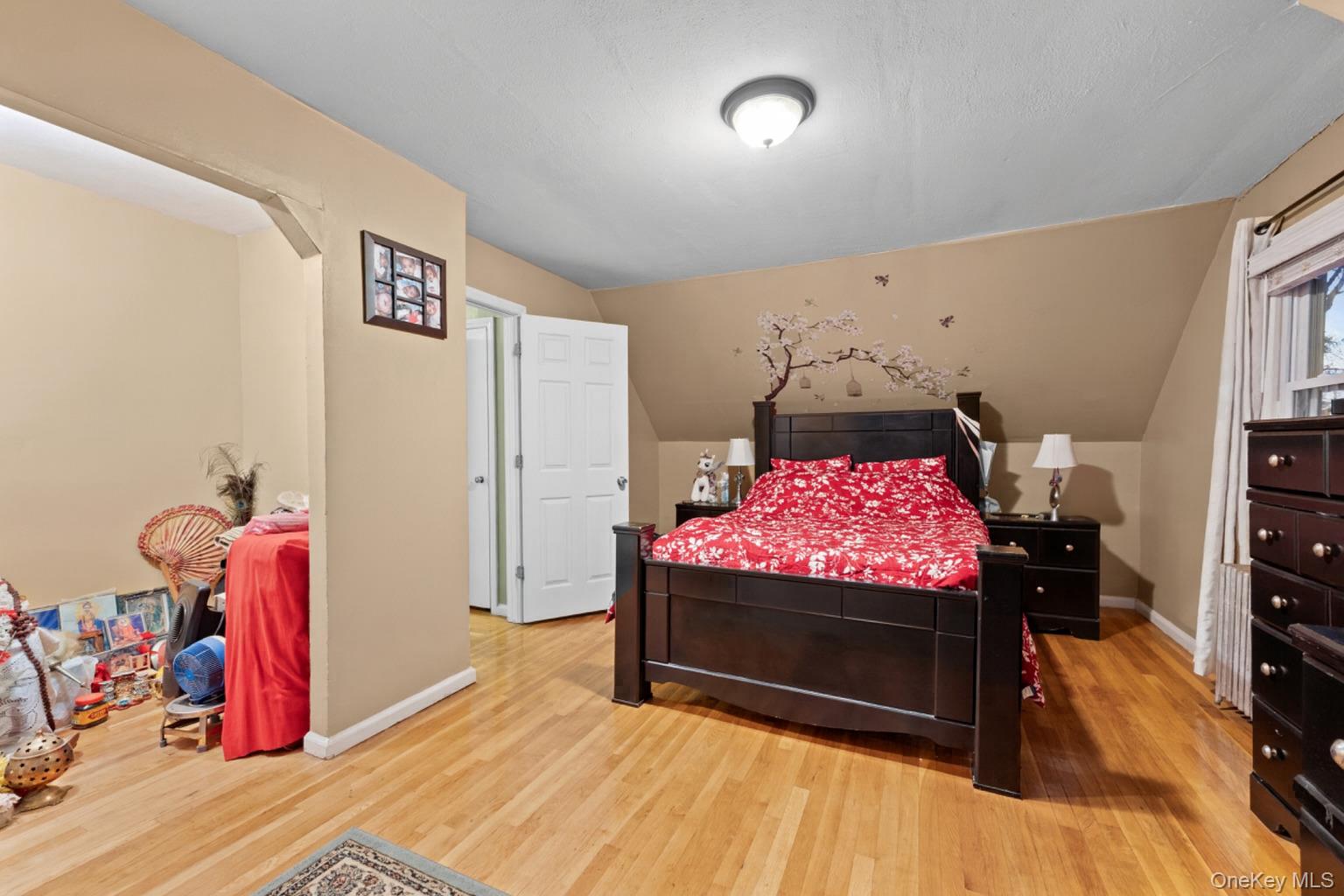 #17 photo, 24612 86th Road, クイーンズ区 Bellerose , NY 11426