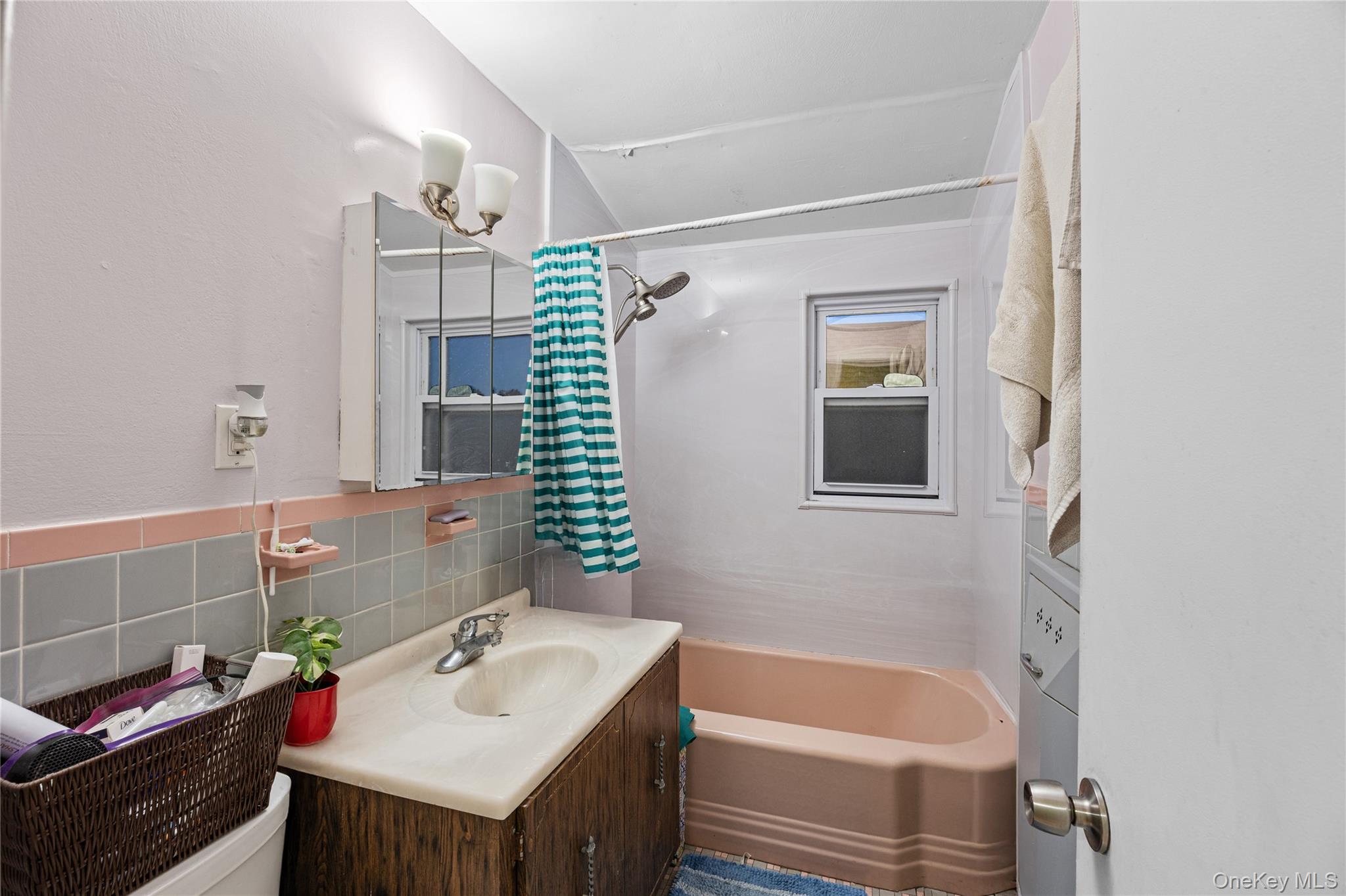 #19 photo, 24612 86th Road, クイーンズ区 Bellerose , NY 11426