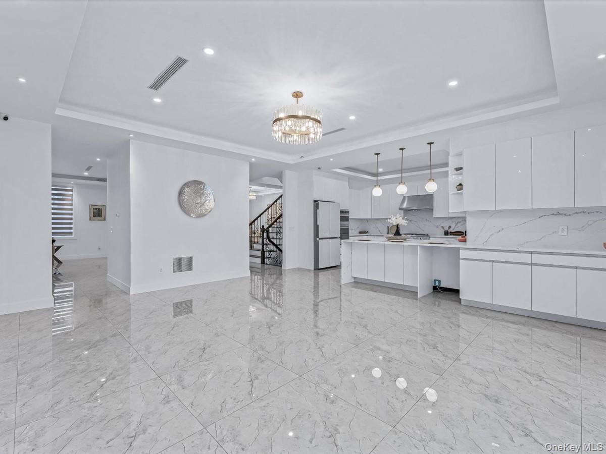 #15 photo, 233-12 Bay Street, クイーンズ区 Douglaston , NY 11363