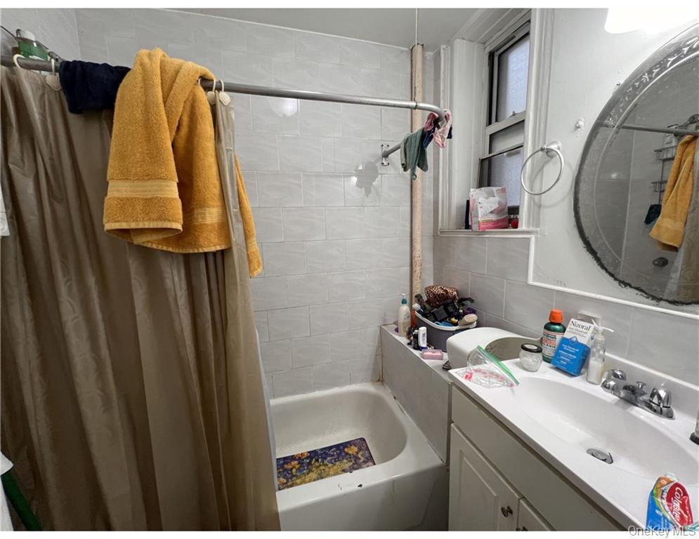 #6 photo, 862 Woodward Avenue, クイーンズ区 Ridgewood , NY 11385