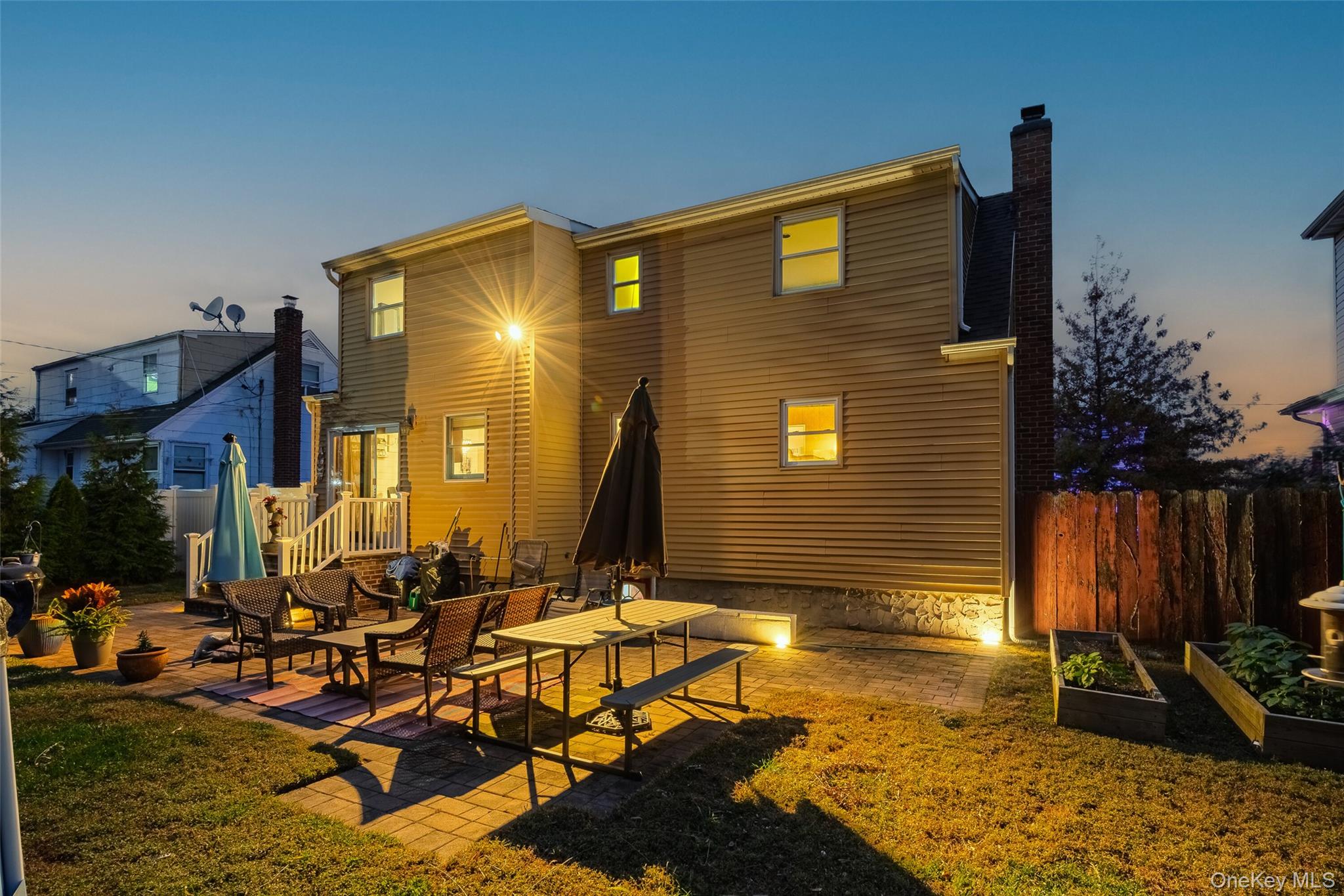 #17 photo, 9 Riviera Parkway, サフォーク郡 Lindenhurst , NY 11757