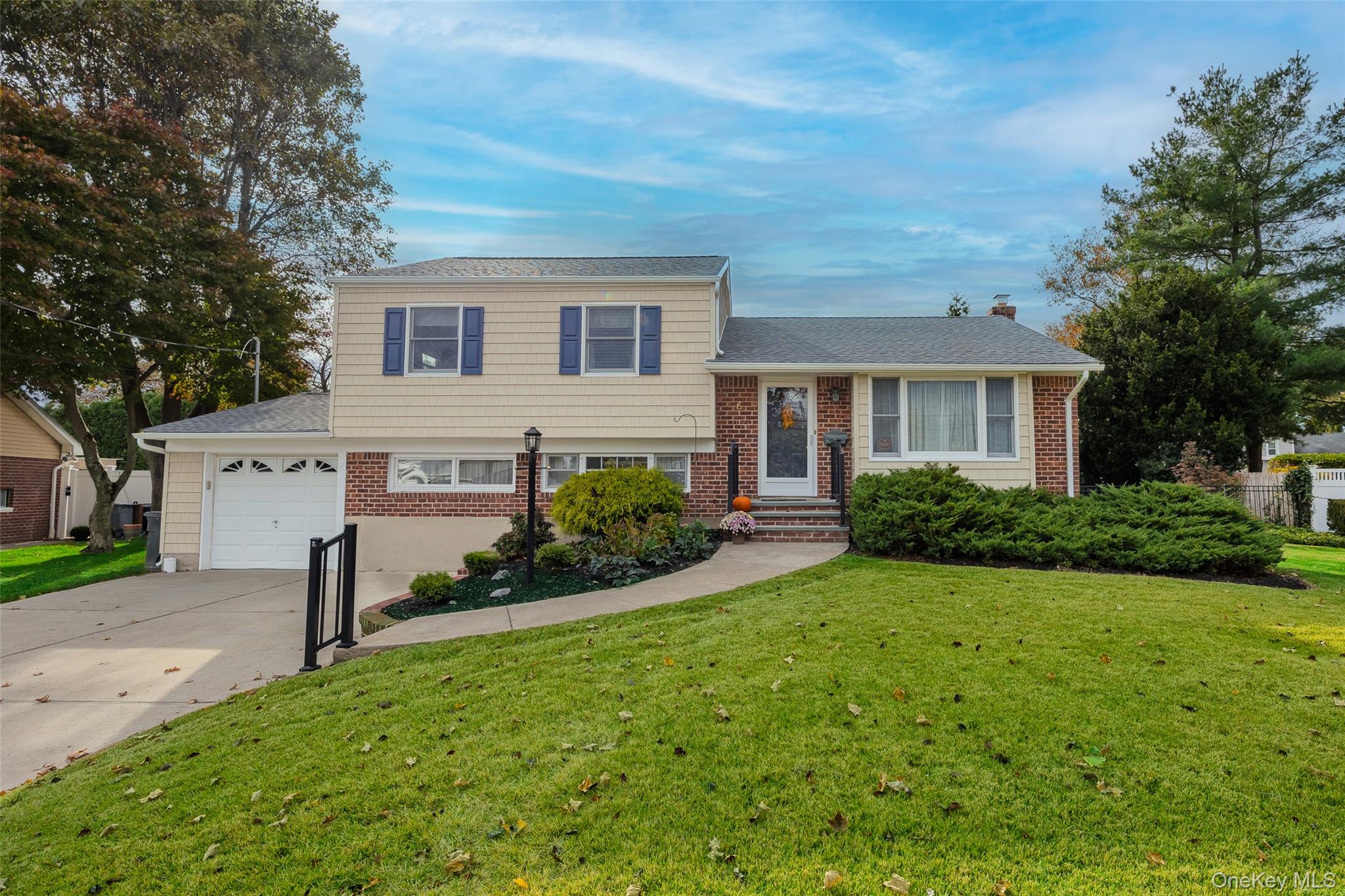 #2 photo, 6 Kipling Drive, Greenlawn , NY 11740