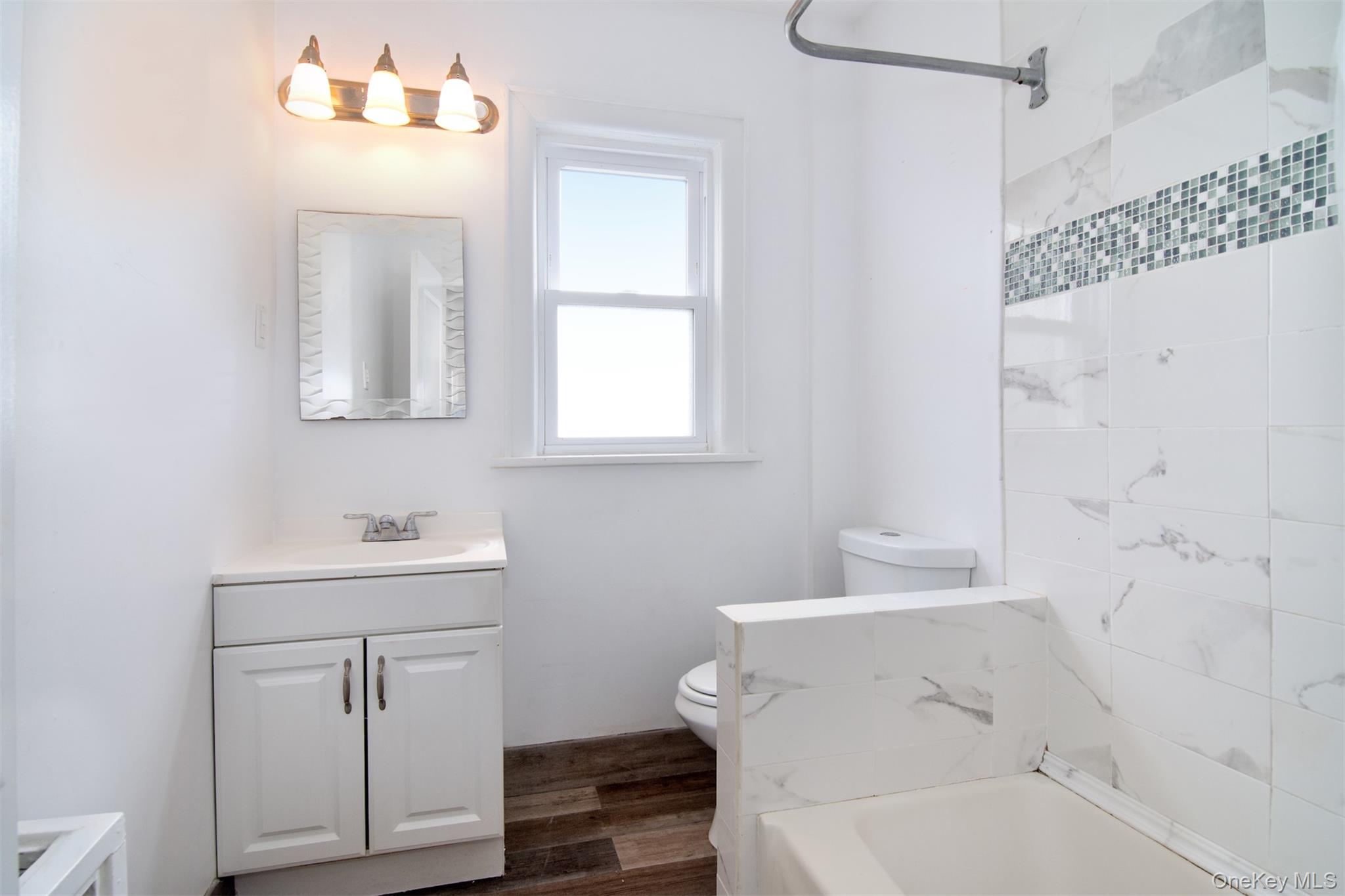 #18 photo, 311 Sixth Avenue, Pelham , NY 10803