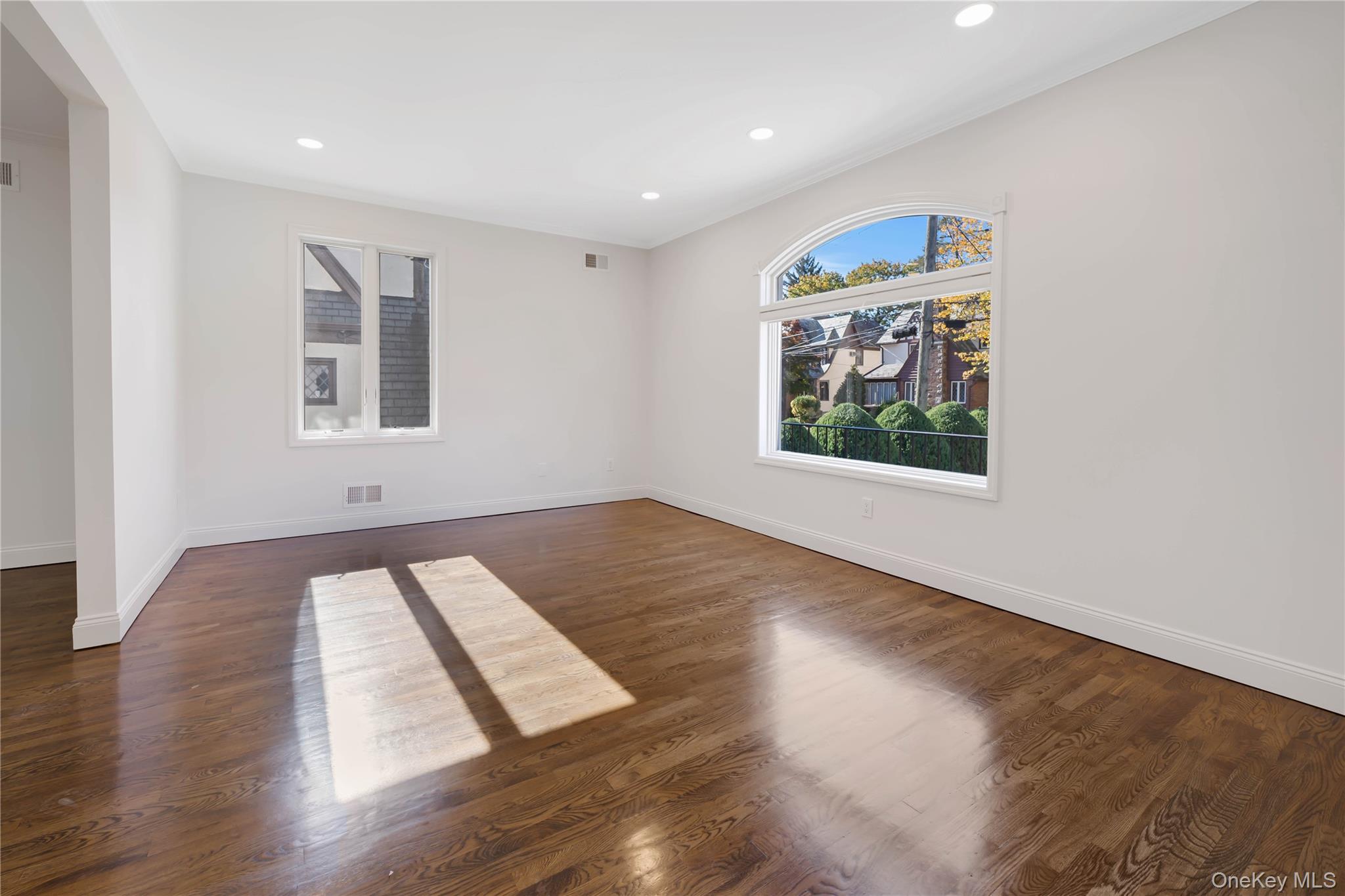 #16 photo, 35 Columbia Place, Mount Vernon , NY 10552