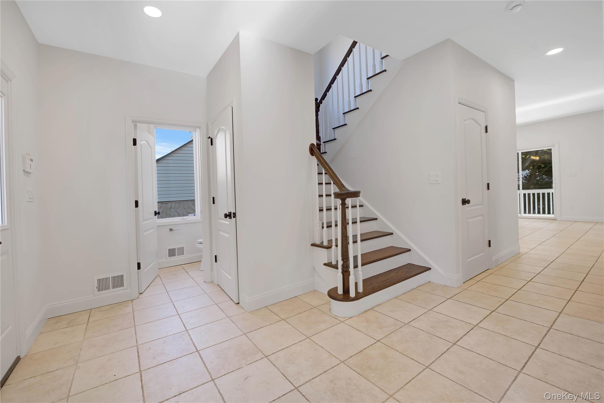 #5 photo, 35 Columbia Place, Mount Vernon , NY 10552