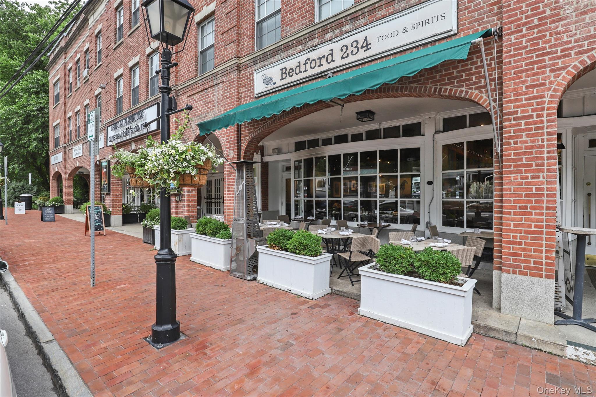 #10 photo, 633 Old Post Road, Bedford , NY 10506