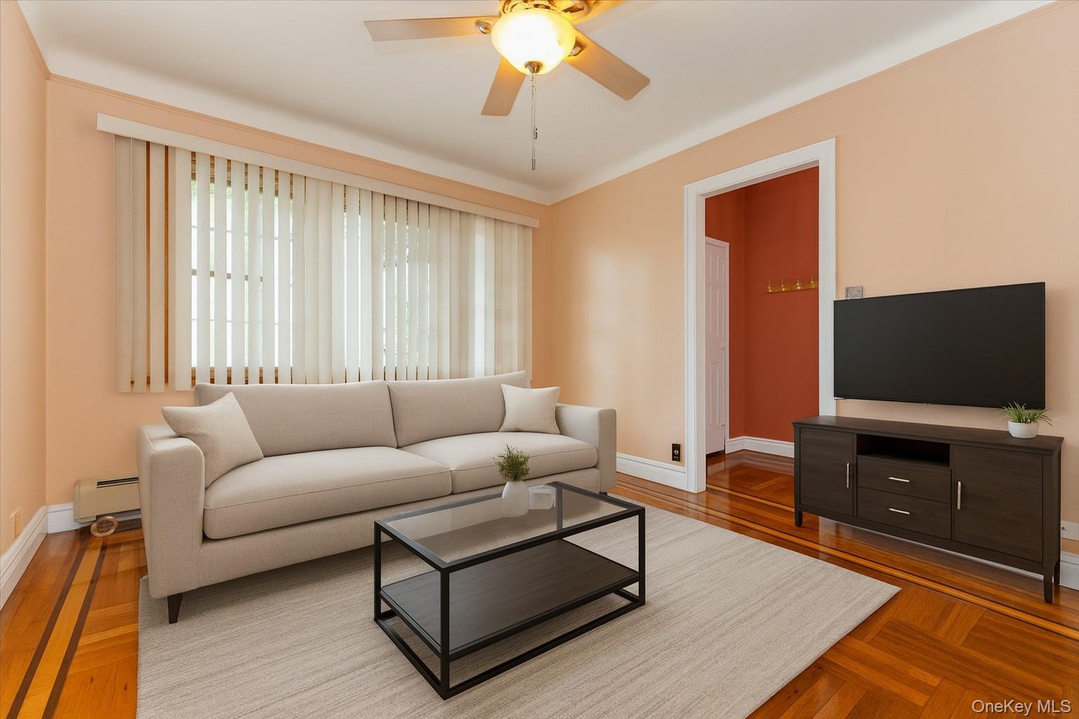 #13 photo, 3183 Waterbury Avenue, ブロンクス区 Bronx , NY 10465