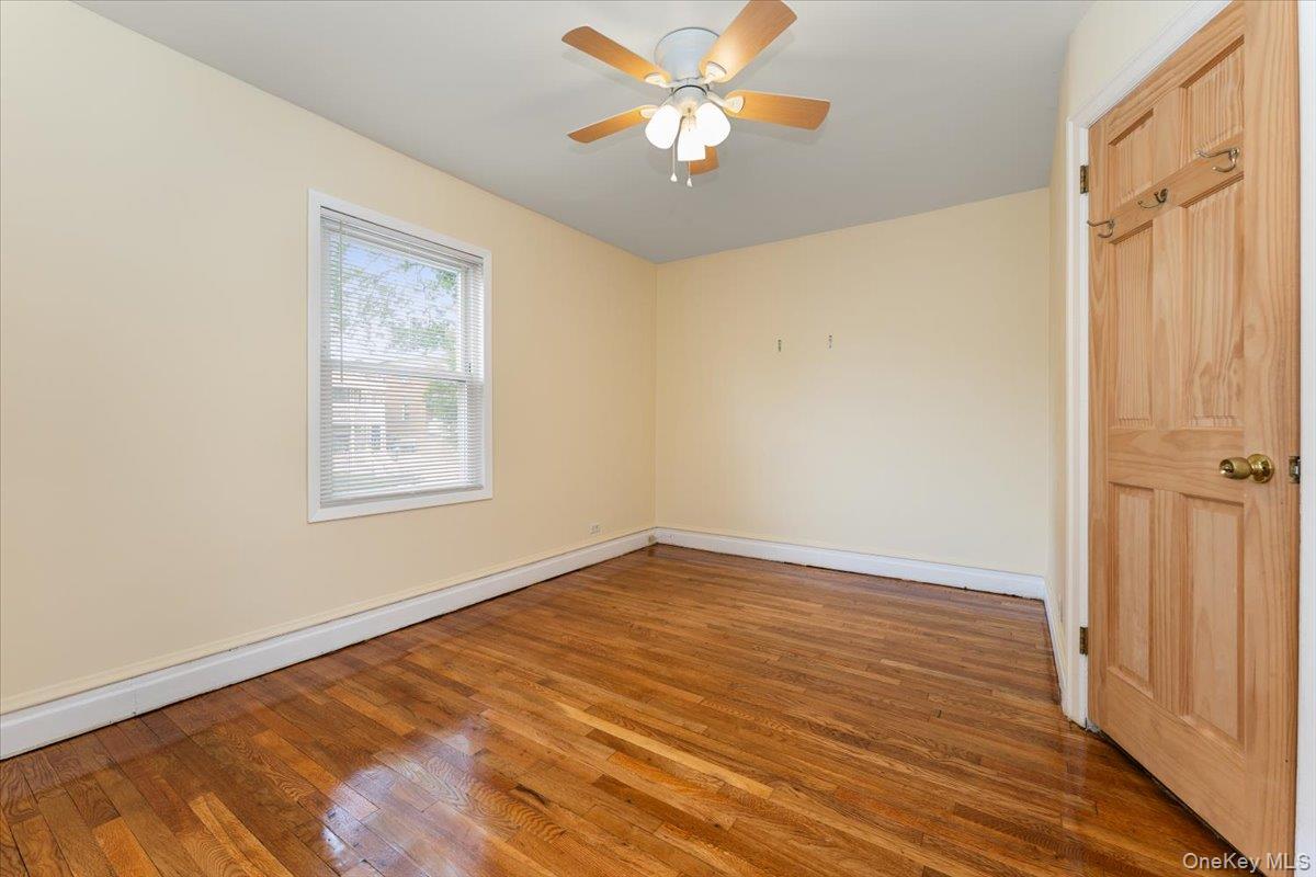 #16 photo, 3183 Waterbury Avenue, ブロンクス区 Bronx , NY 10465