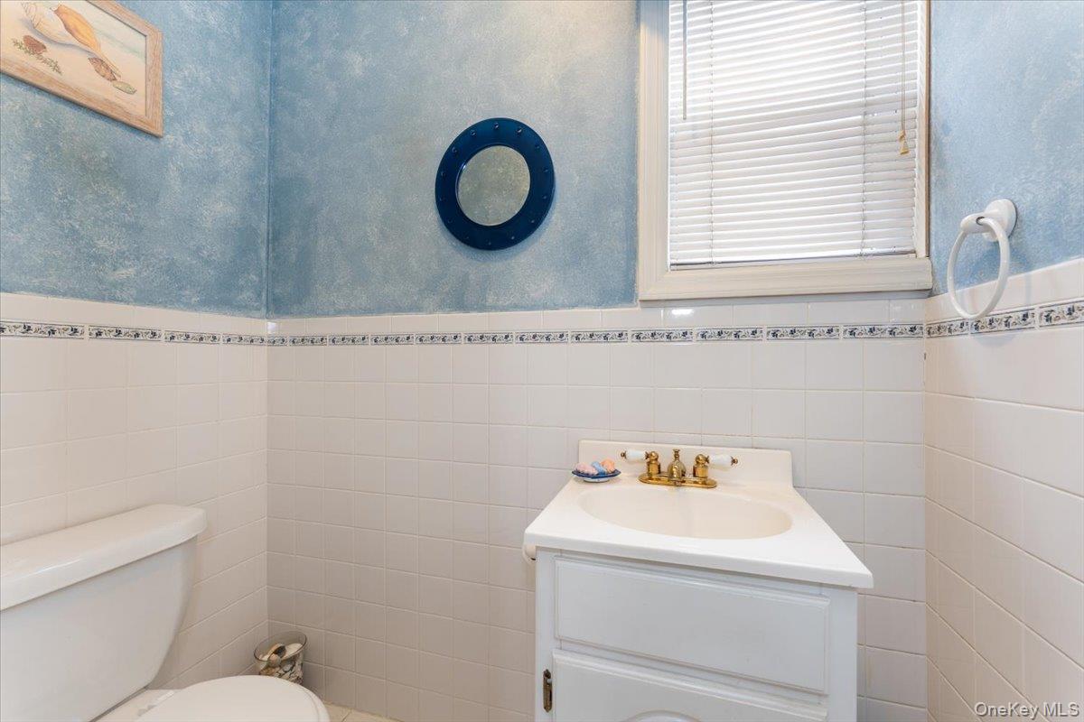 #4 photo, 3183 Waterbury Avenue, ブロンクス区 Bronx , NY 10465