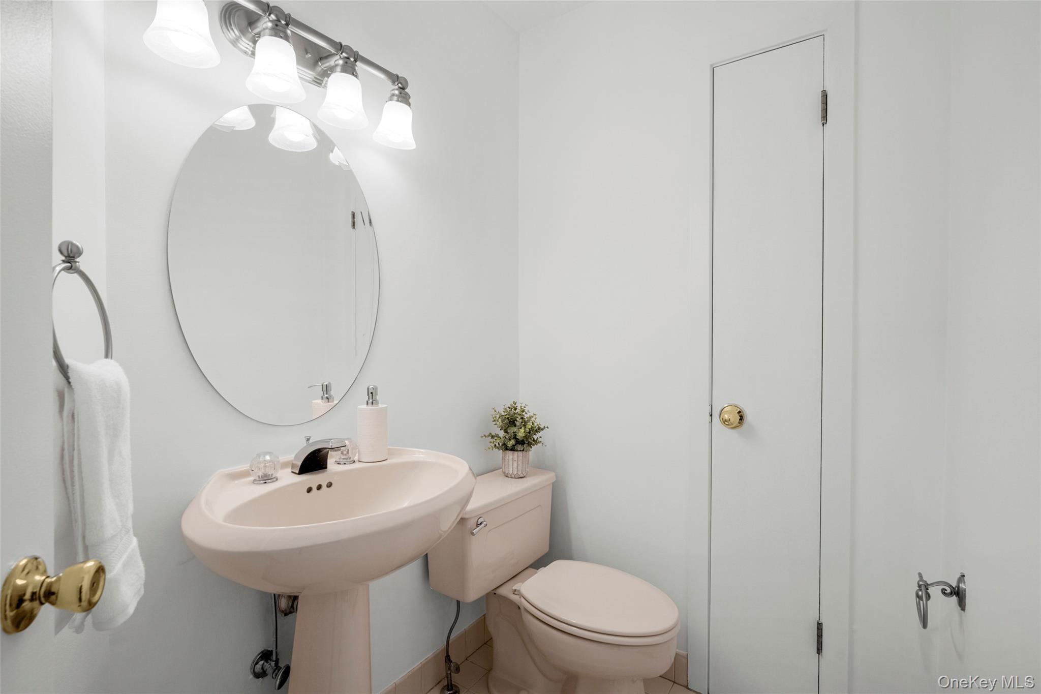 #14 photo, 3 Top Of The Ridge, Mamaroneck , NY 10543