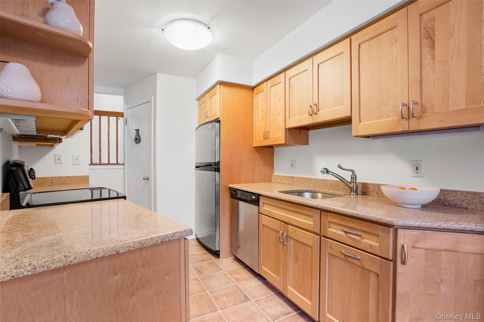 #6 photo, 3 Top Of The Ridge, Mamaroneck , NY 10543