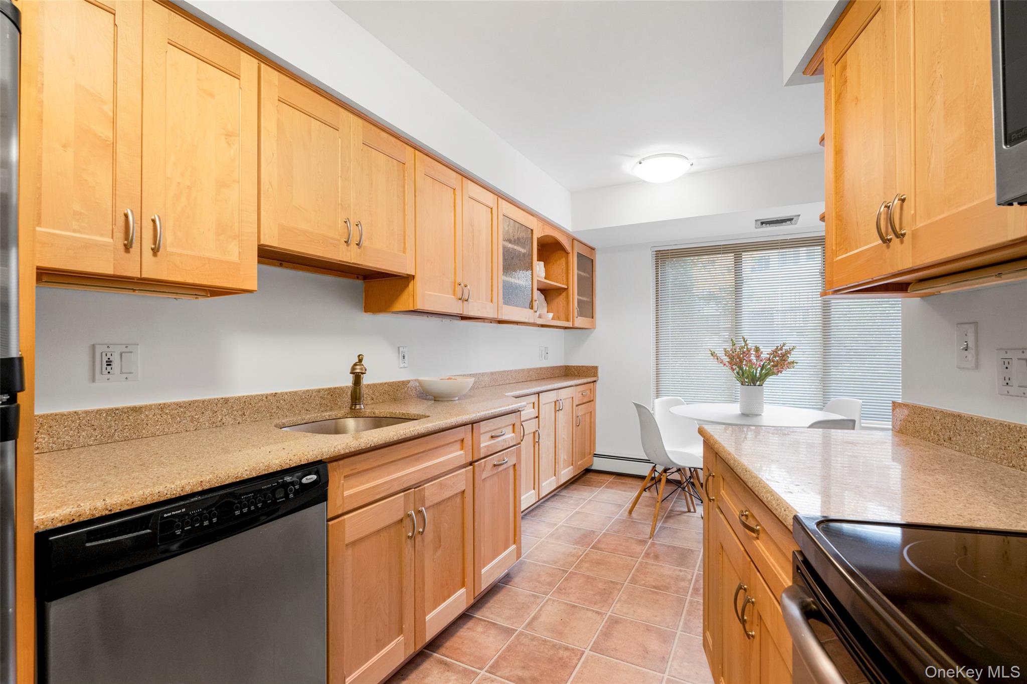 #7 photo, 3 Top Of The Ridge, Mamaroneck , NY 10543