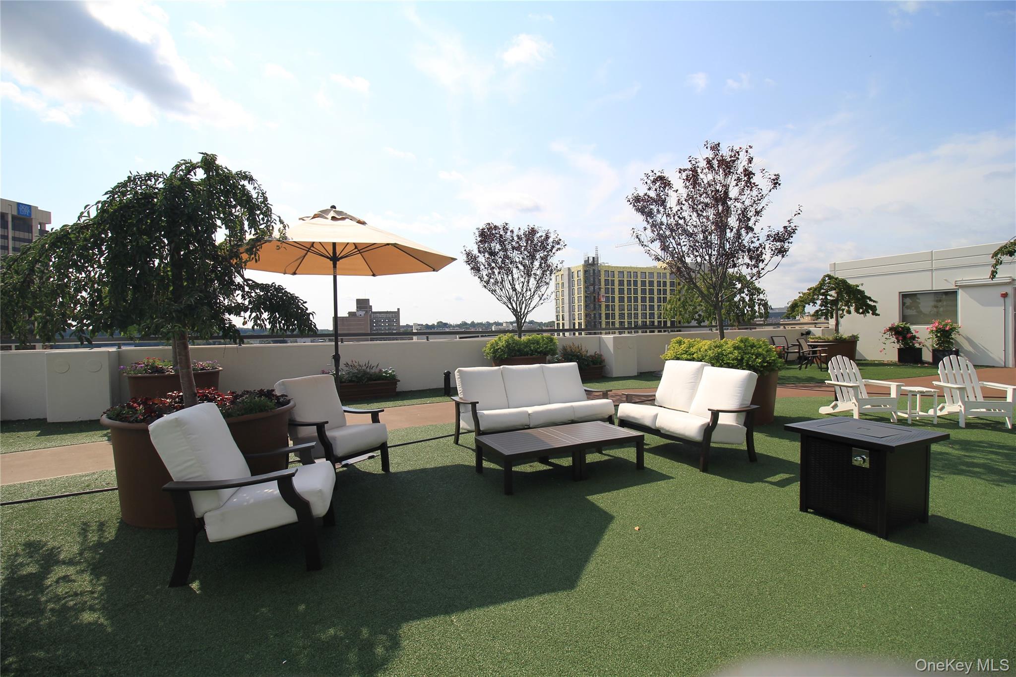 #1 photo, 10 City Place, White Plains , NY 10601