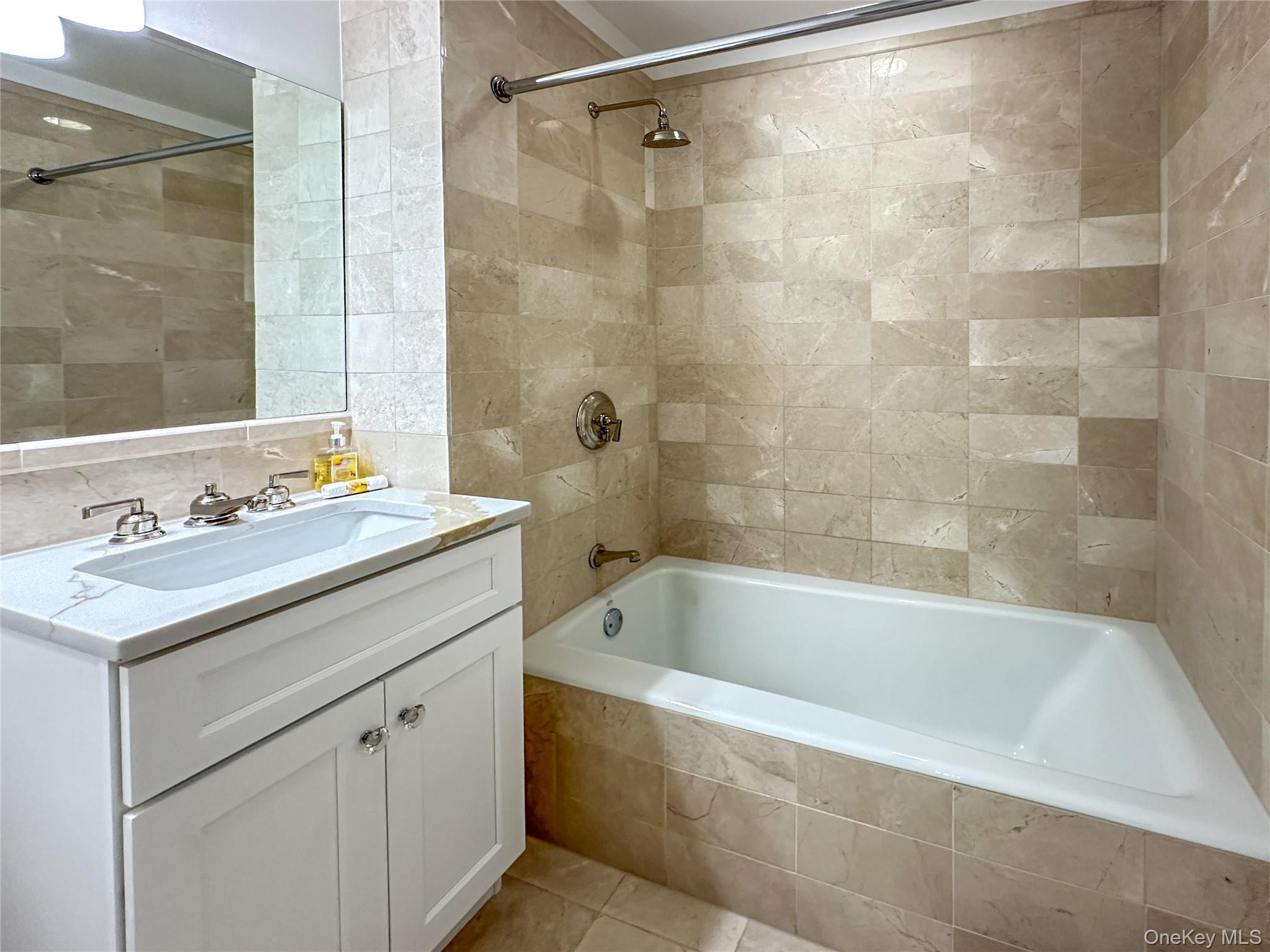 #17 photo, 10 City Place, White Plains , NY 10601