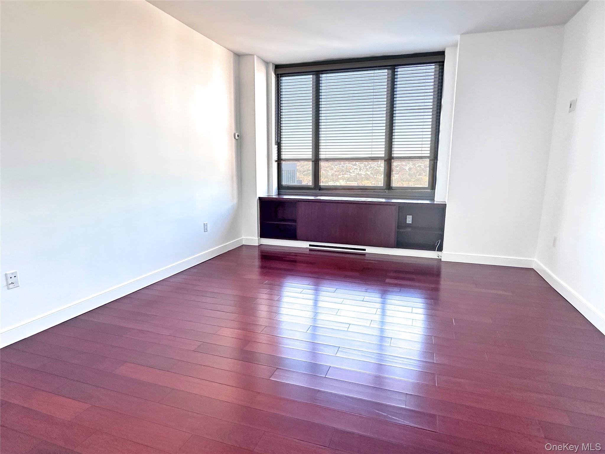 #8 photo, 10 City Place, White Plains , NY 10601