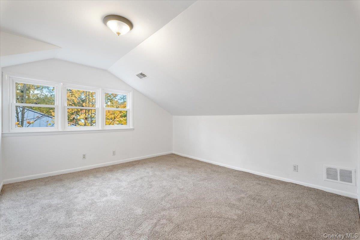 #18 photo, 56 Winslow Road, White Plains , NY 10606