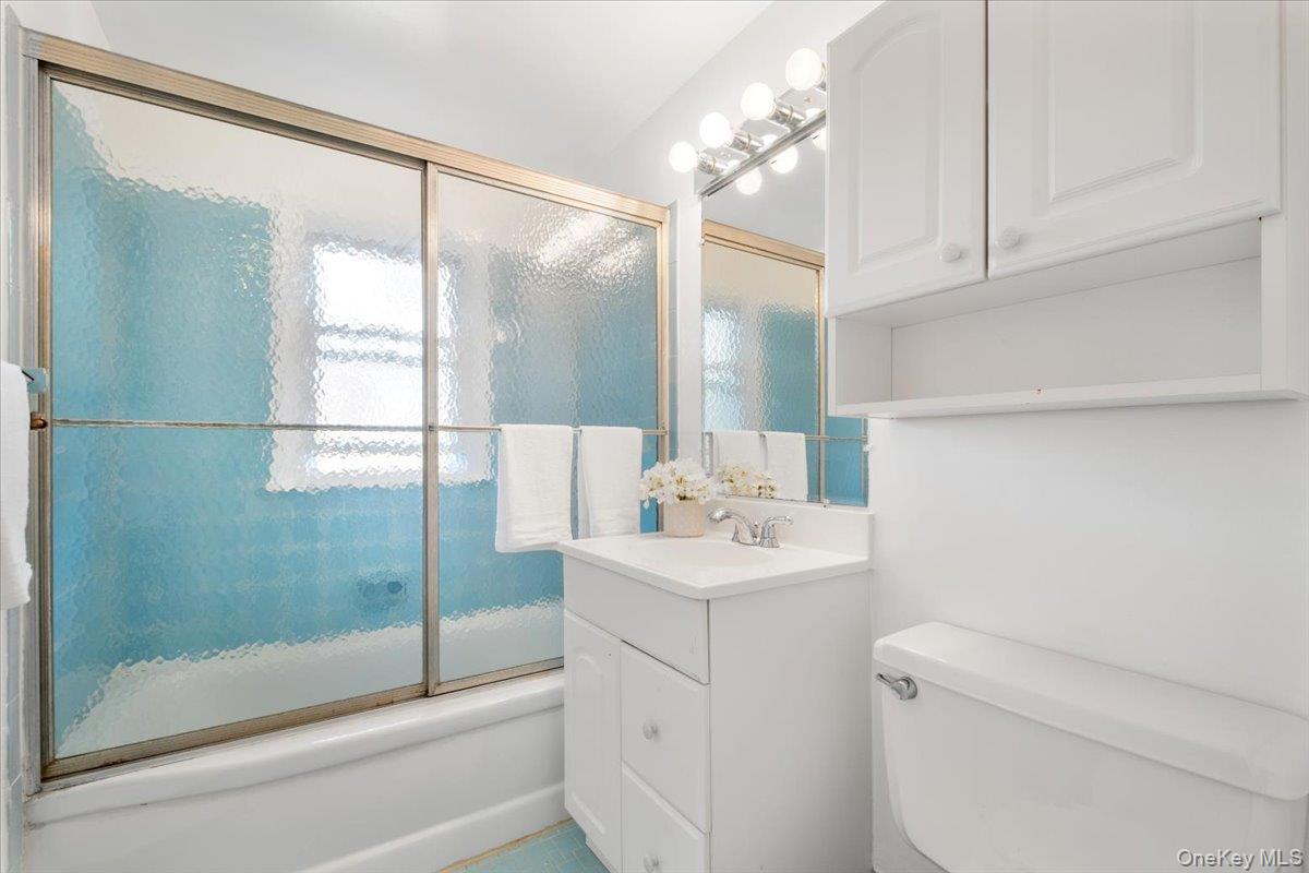 #19 photo, 56 Winslow Road, White Plains , NY 10606