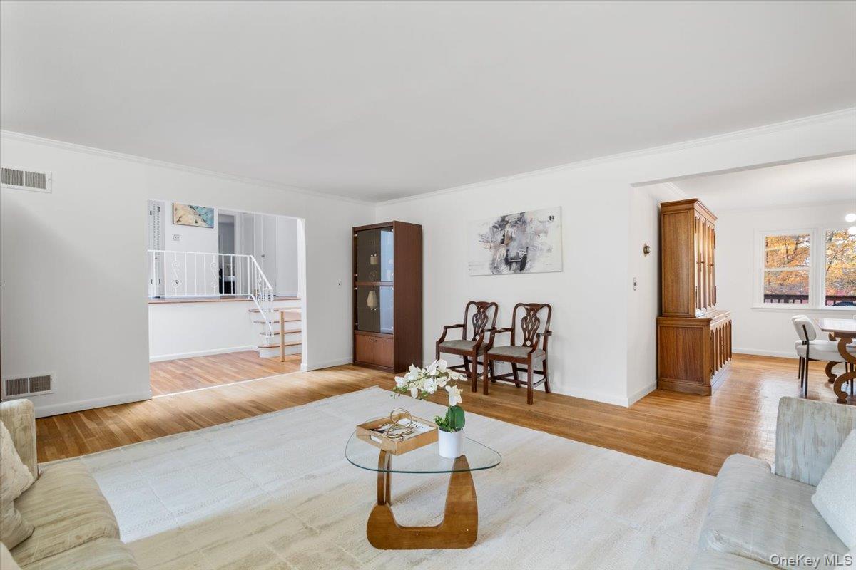 #5 photo, 56 Winslow Road, White Plains , NY 10606