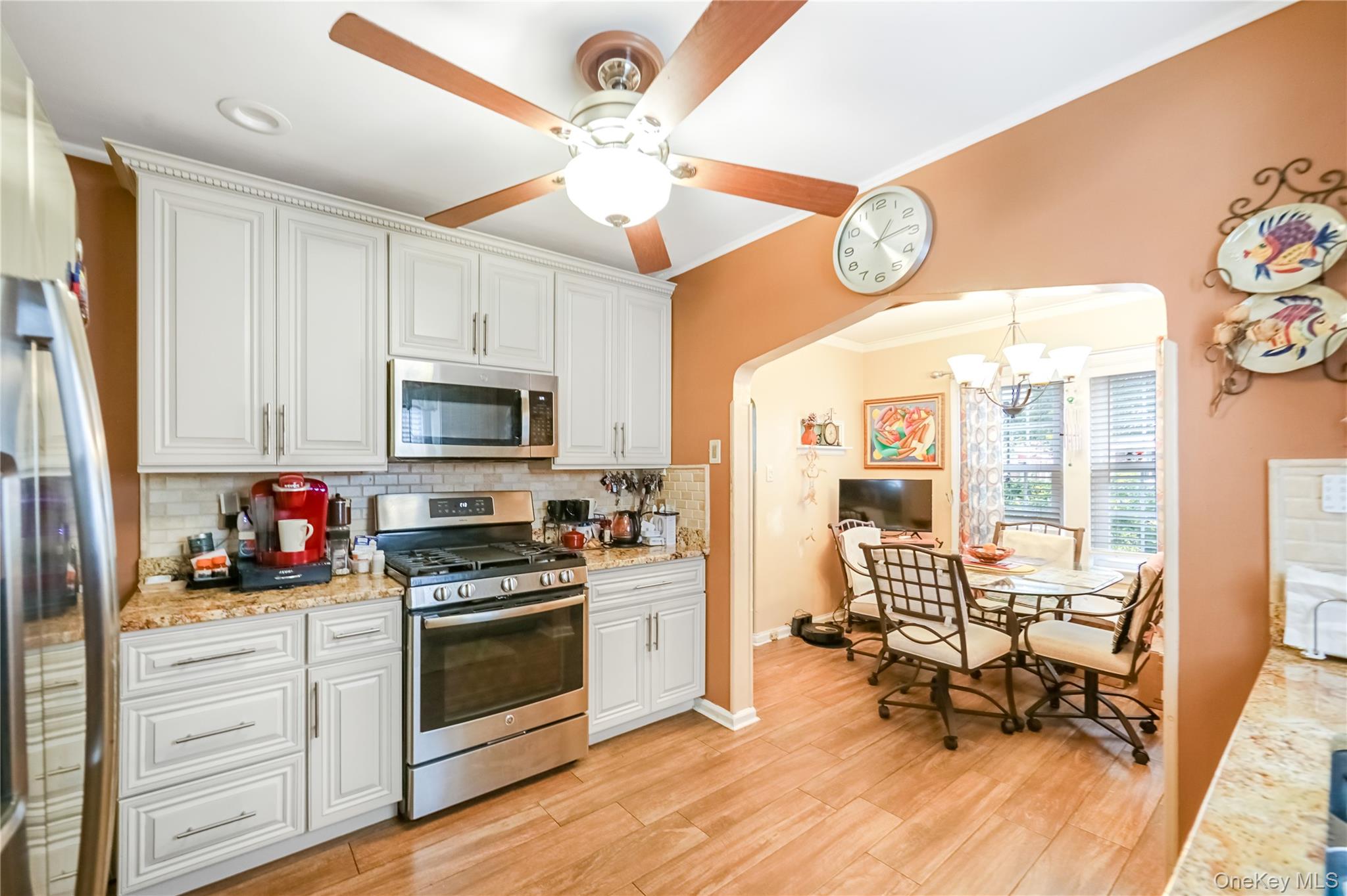 #11 photo, 115-70 230th Street, クイーンズ区 Cambria Heights , NY 11411