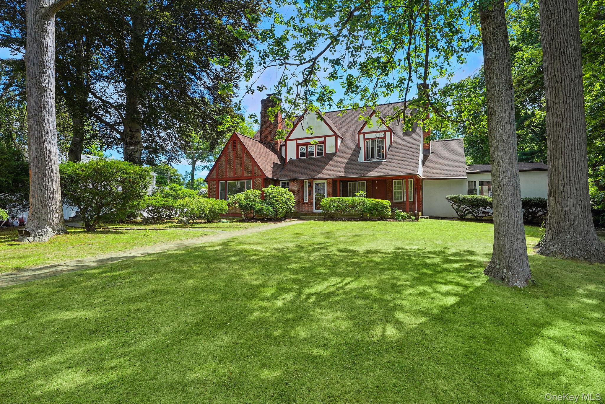 #3 photo, 11 Robinhood Road, White Plains , NY 10605