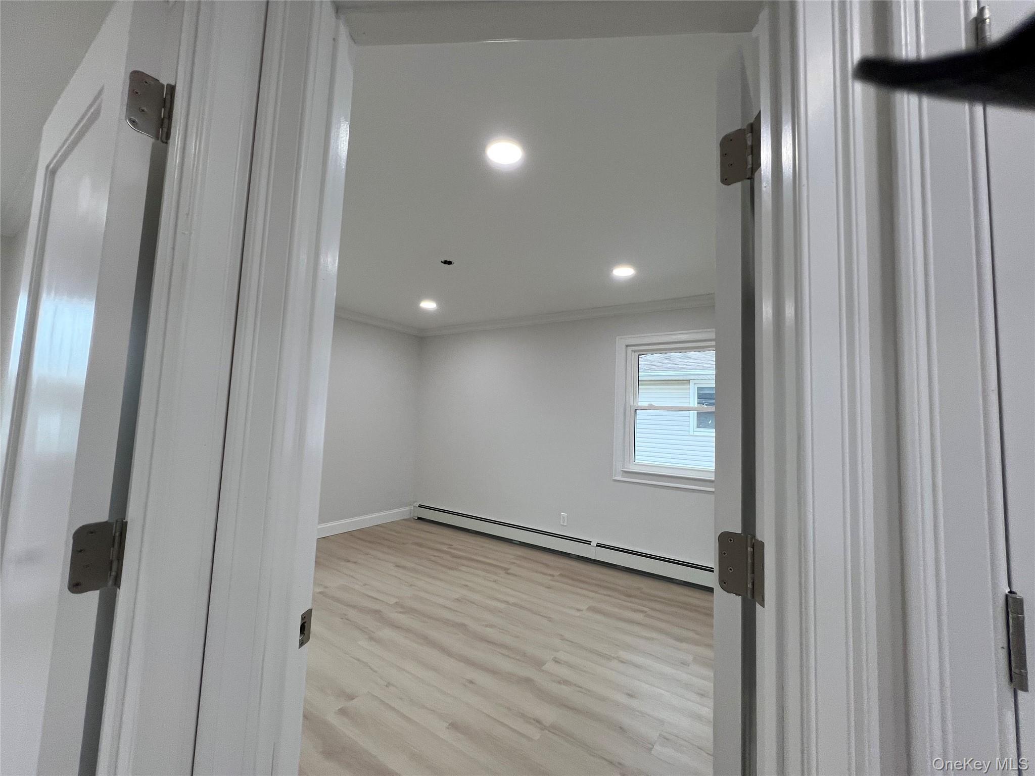 #11 photo, 683 Old Bethpage Road, ナッソー郡 Plainview , NY 11804