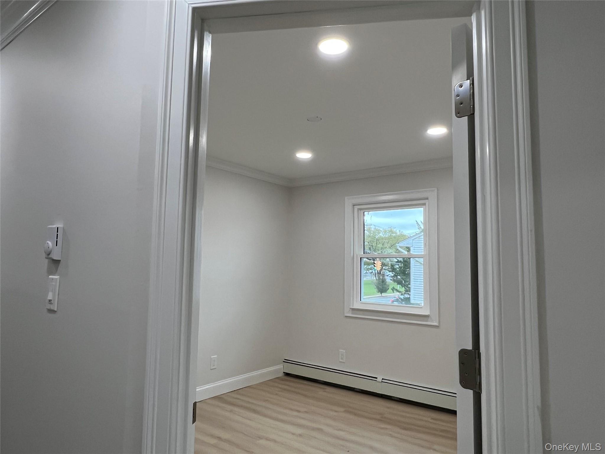 #8 photo, 683 Old Bethpage Road, ナッソー郡 Plainview , NY 11804