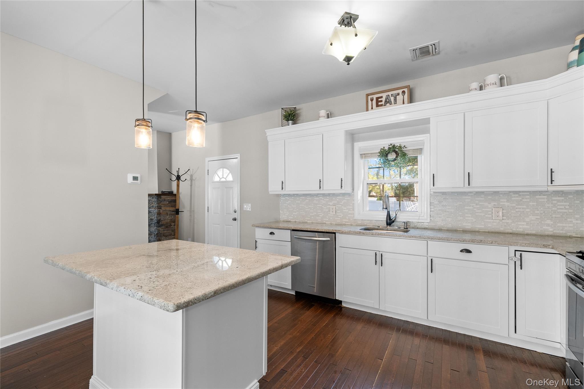 #12 photo, 80 Prince Road, サフォーク郡 Rocky Point , NY 11778