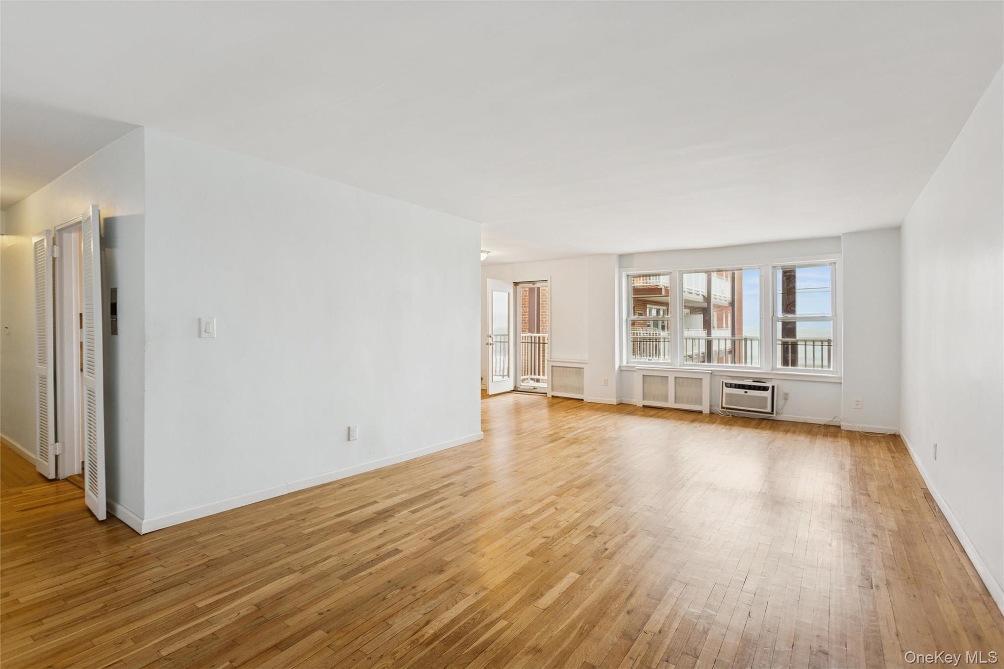 #14 photo, 666 Shore Road, ナッソー郡 Long Beach , NY 11561