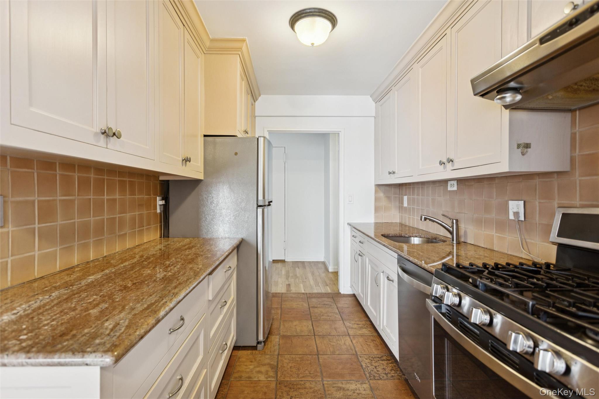 #19 photo, 666 Shore Road, ナッソー郡 Long Beach , NY 11561