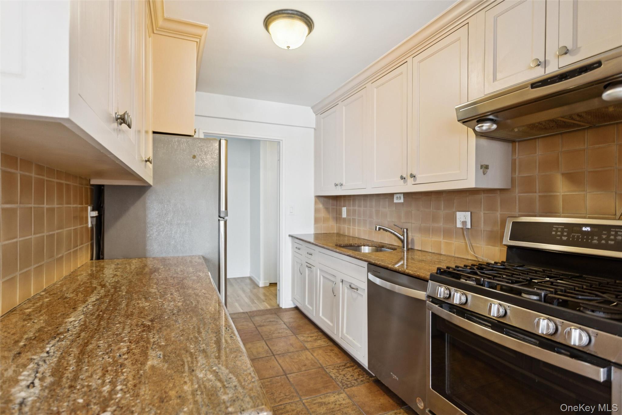 #20 photo, 666 Shore Road, ナッソー郡 Long Beach , NY 11561