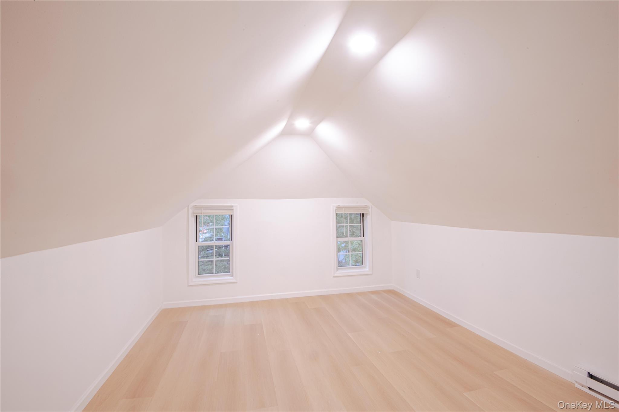 #19 photo, 251 E Grand St, Fleetwood , NY 10552