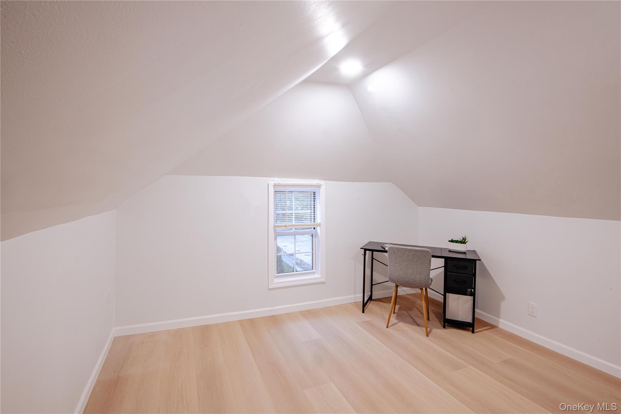 #20 photo, 251 E Grand St, Fleetwood , NY 10552