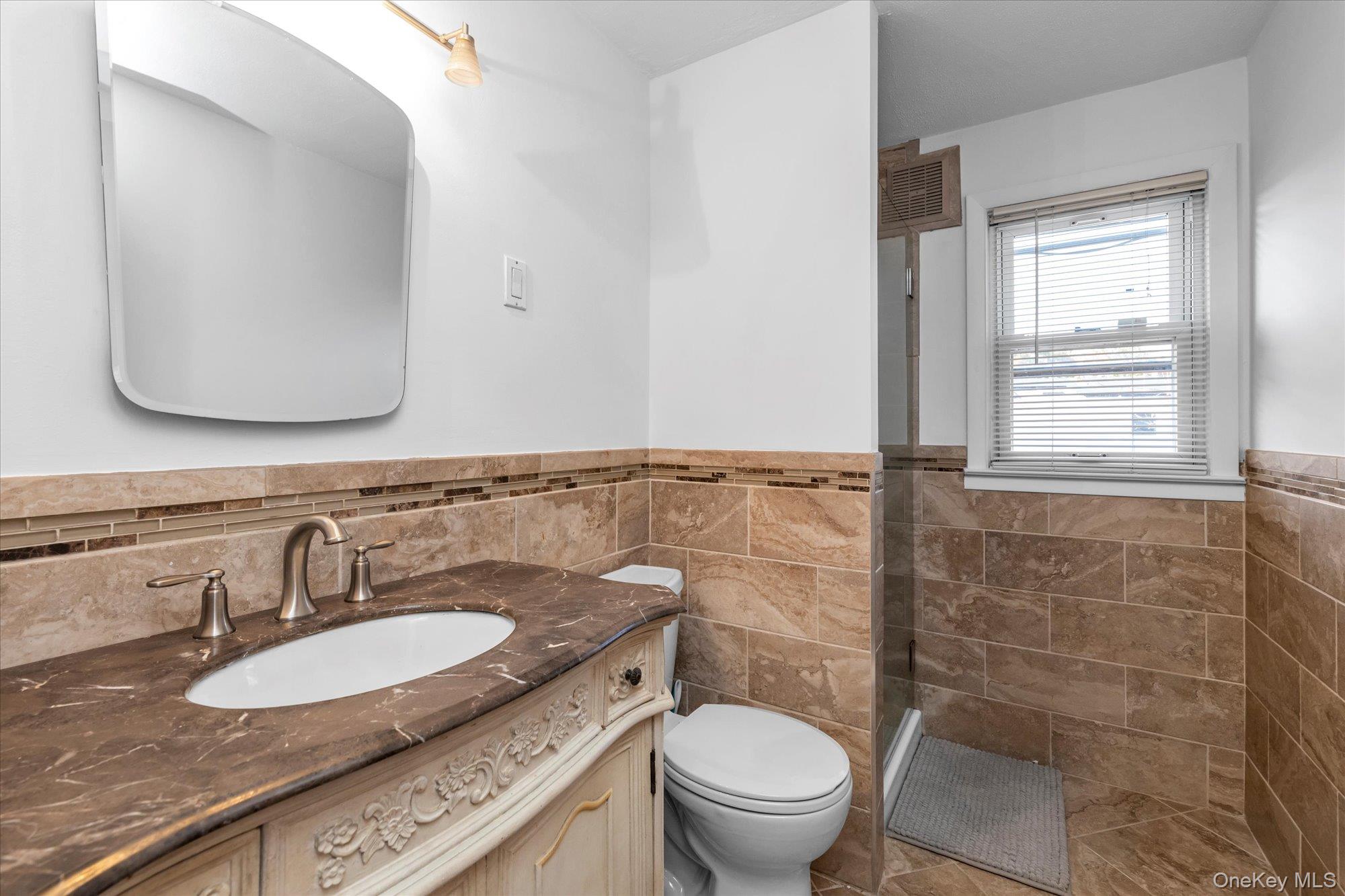 #18 photo, 2700 Fox Road, ナッソー郡 Baldwin , NY 11510