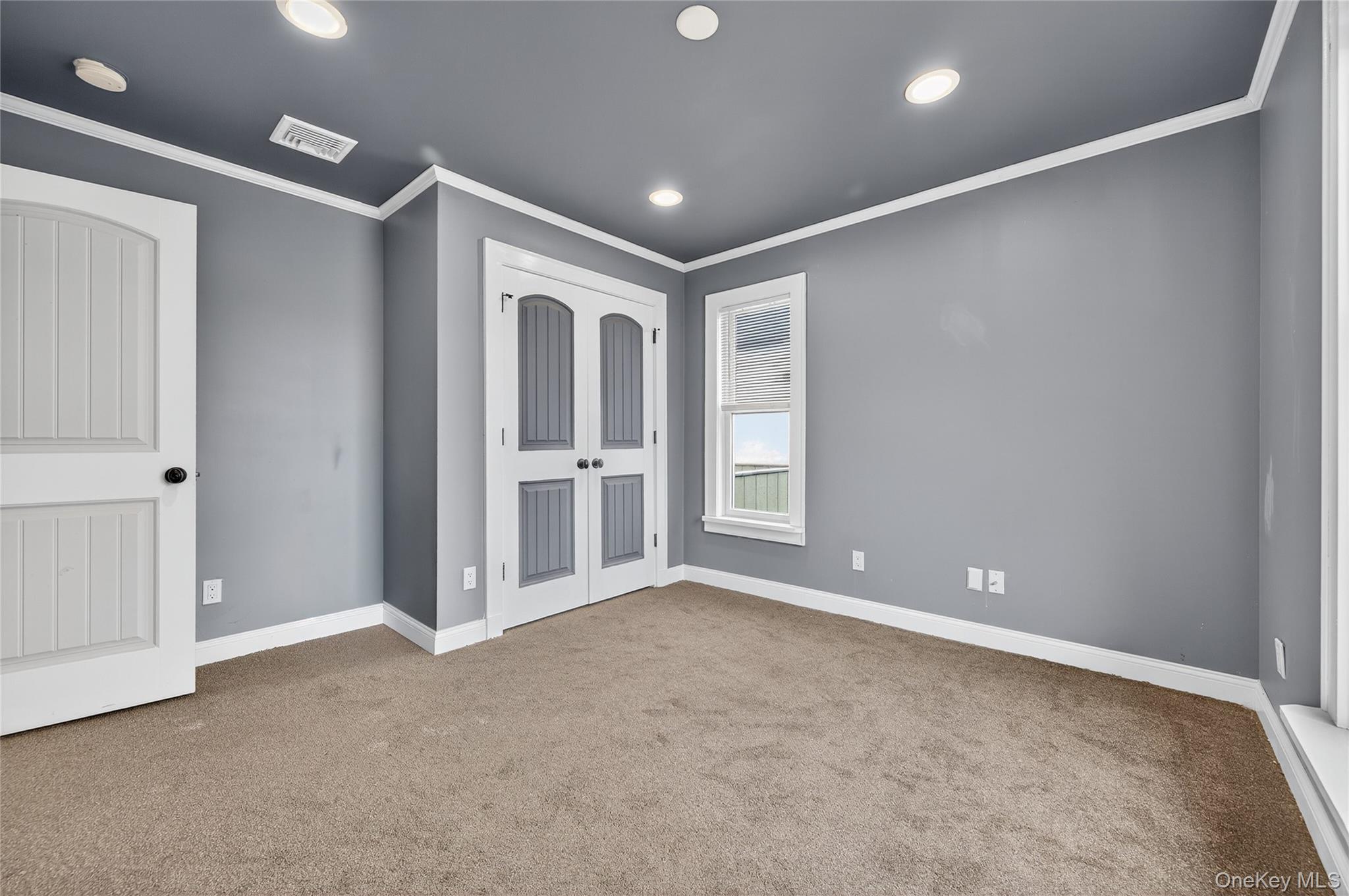 #16 photo, 88 Bayview Avenue, サフォーク郡 Lindenhurst , NY 11757