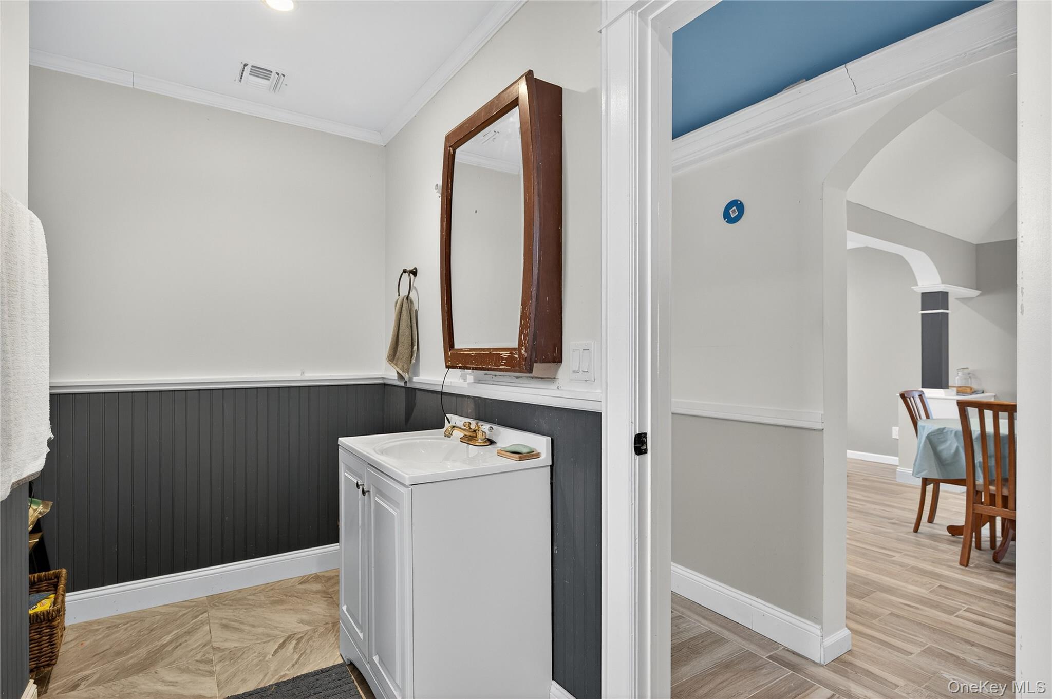 #17 photo, 88 Bayview Avenue, サフォーク郡 Lindenhurst , NY 11757