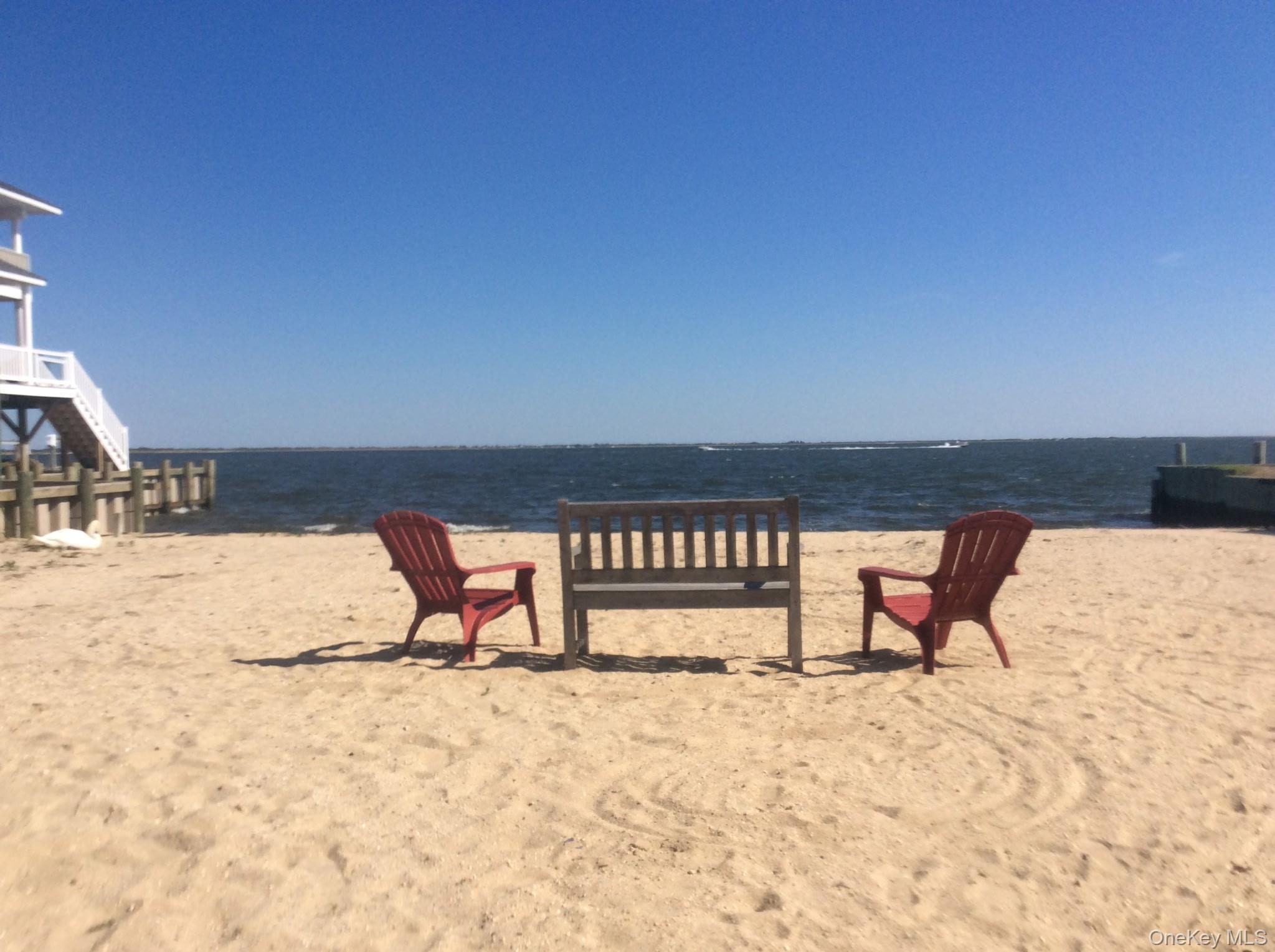 #4 photo, 88 Bayview Avenue, サフォーク郡 Lindenhurst , NY 11757