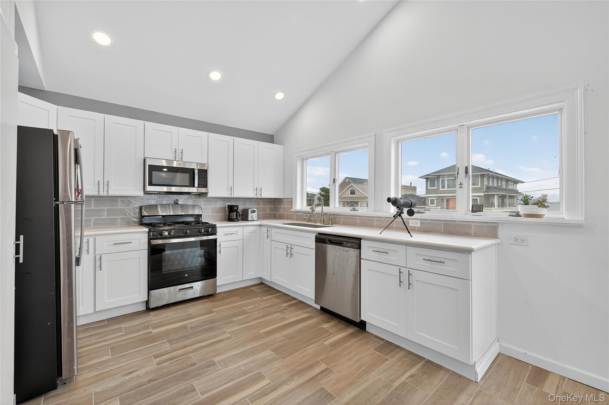 #5 photo, 88 Bayview Avenue, サフォーク郡 Lindenhurst , NY 11757