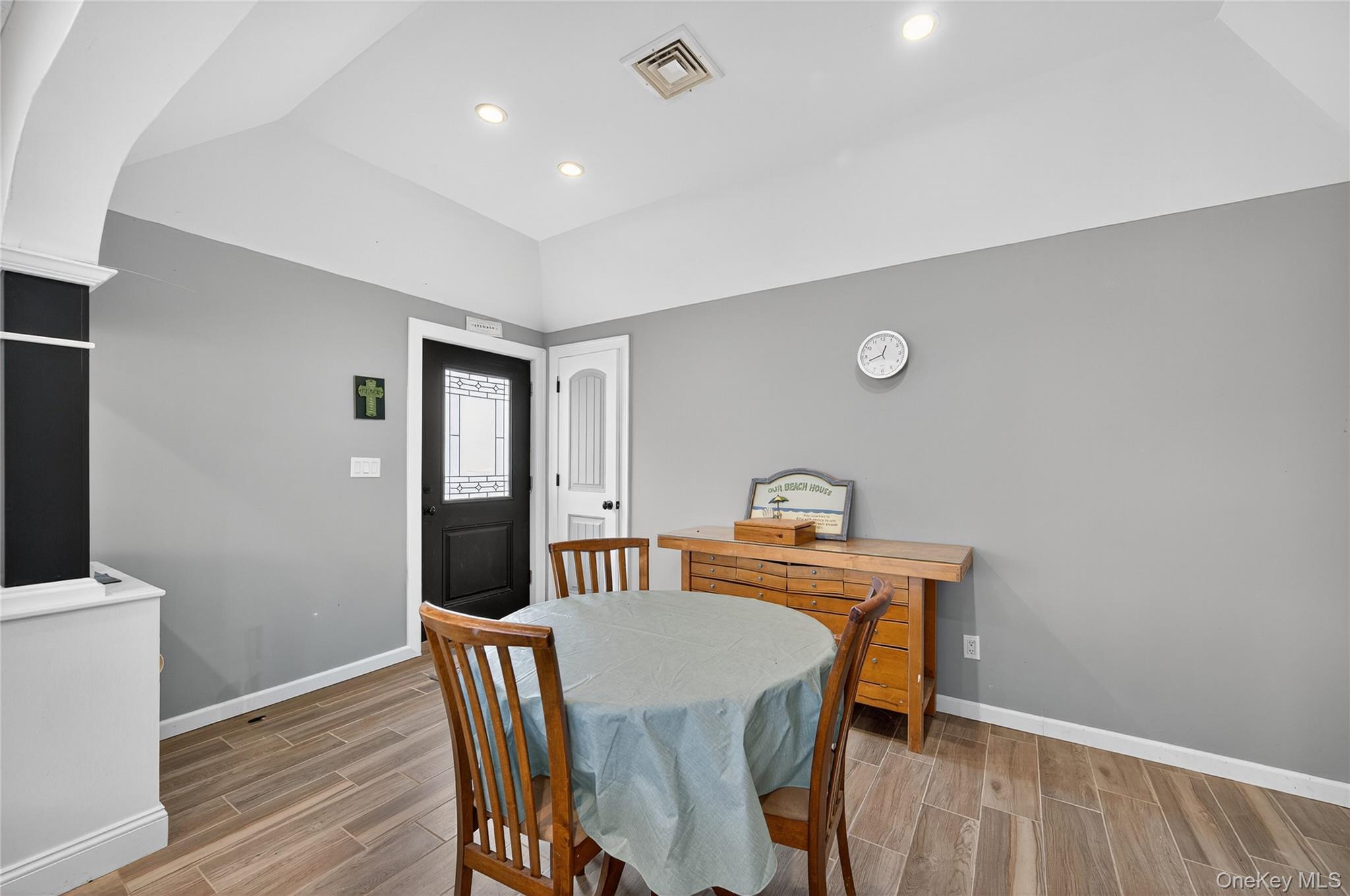 #7 photo, 88 Bayview Avenue, サフォーク郡 Lindenhurst , NY 11757