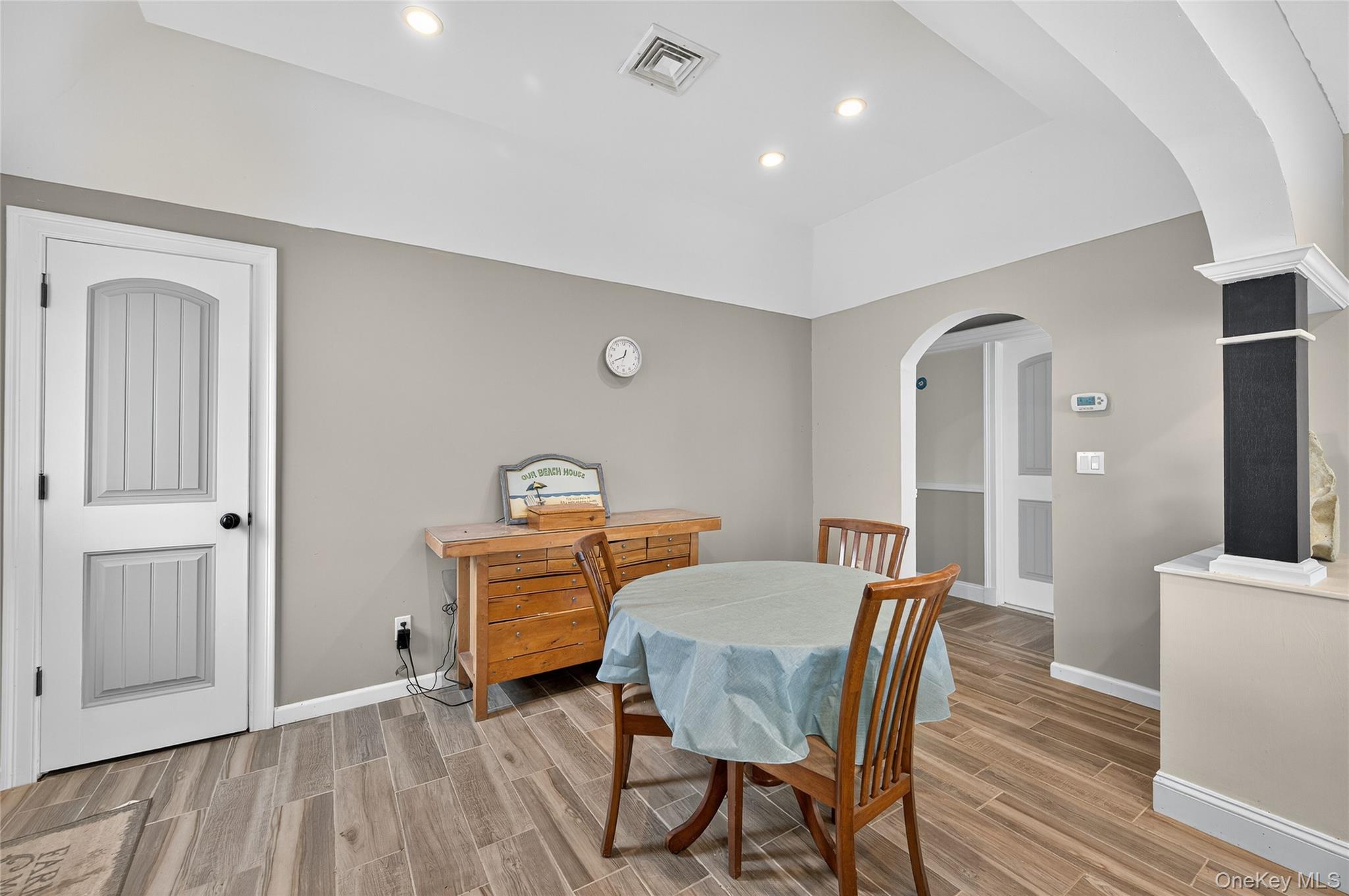 #8 photo, 88 Bayview Avenue, サフォーク郡 Lindenhurst , NY 11757