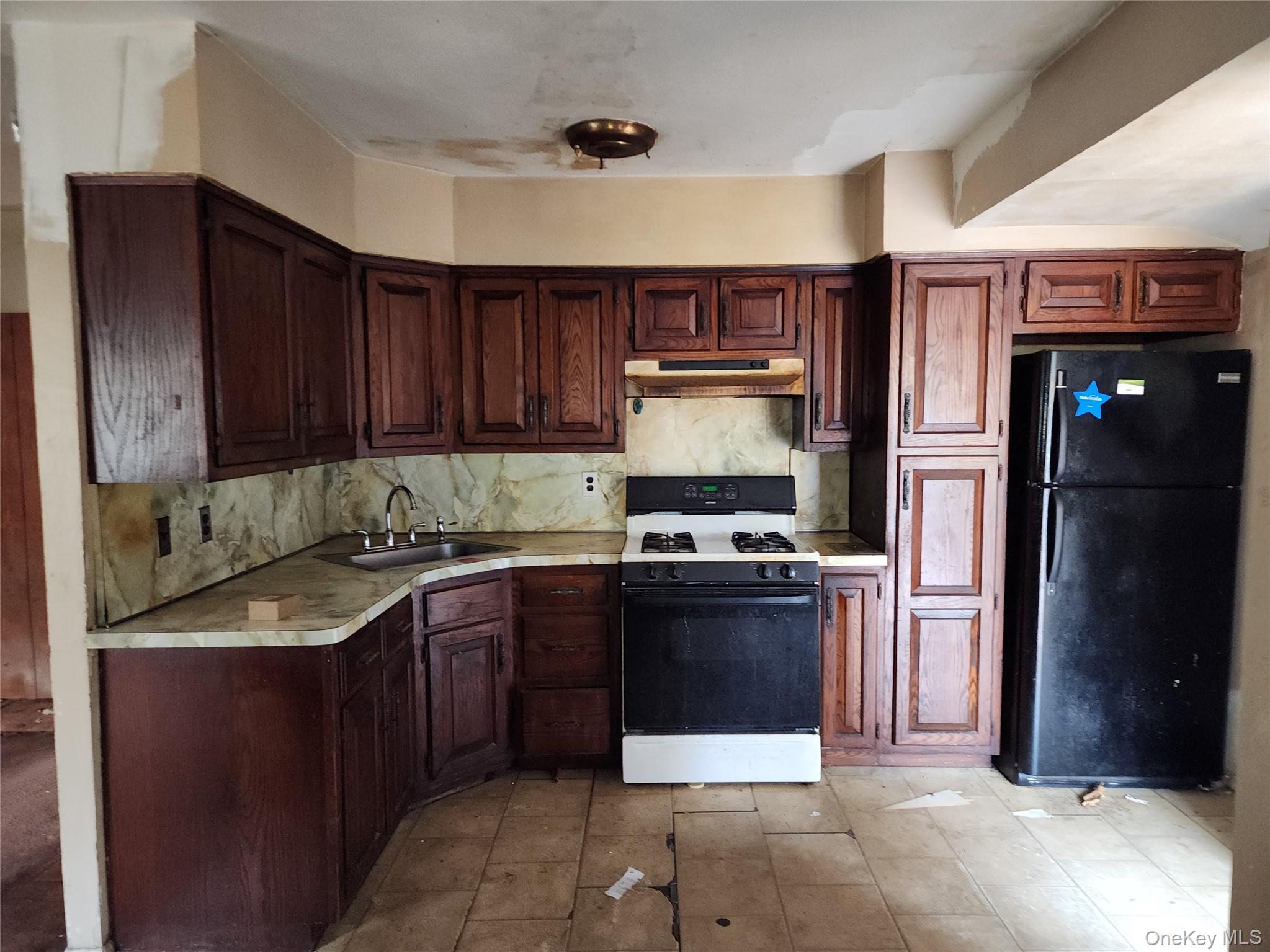 #4 photo, 48 Hawkins Road, サフォーク郡 Centereach , NY 11720