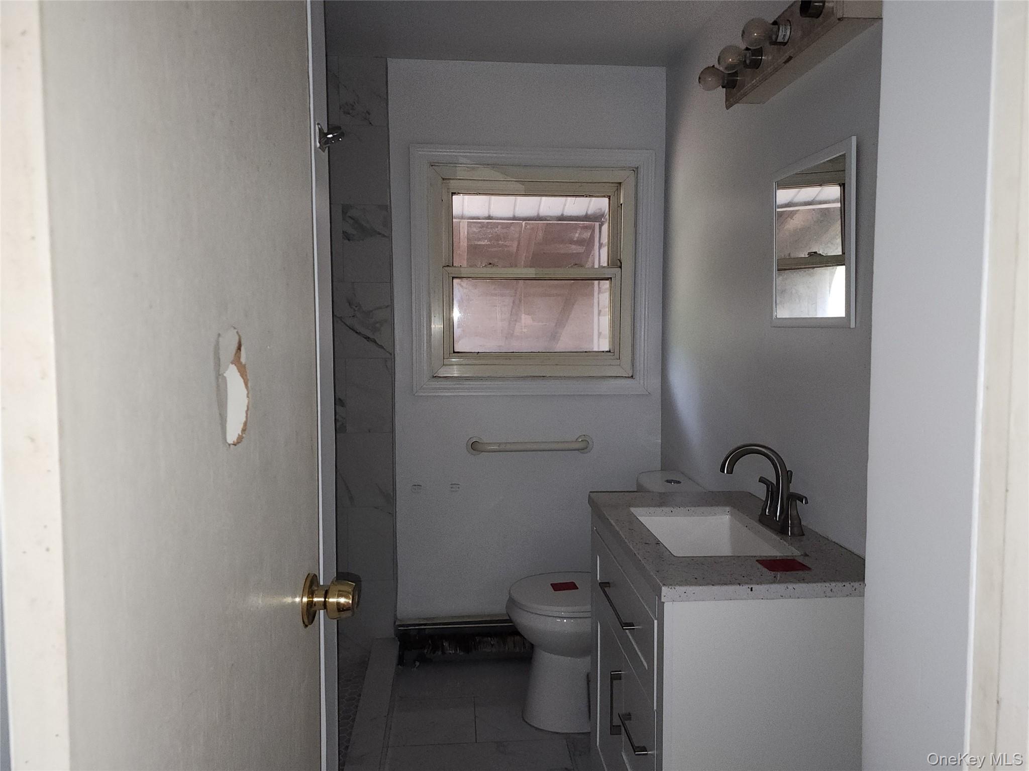 #6 photo, 48 Hawkins Road, サフォーク郡 Centereach , NY 11720