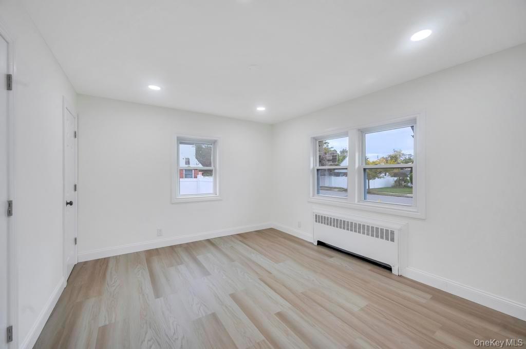 #11 photo, 2737 Sheila Court, ナッソー郡 East Meadow , NY 11554