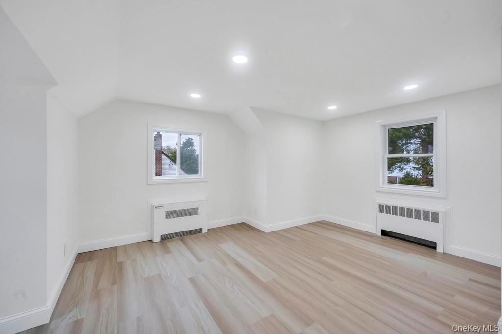 #13 photo, 2737 Sheila Court, ナッソー郡 East Meadow , NY 11554