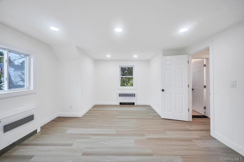 #14 photo, 2737 Sheila Court, ナッソー郡 East Meadow , NY 11554