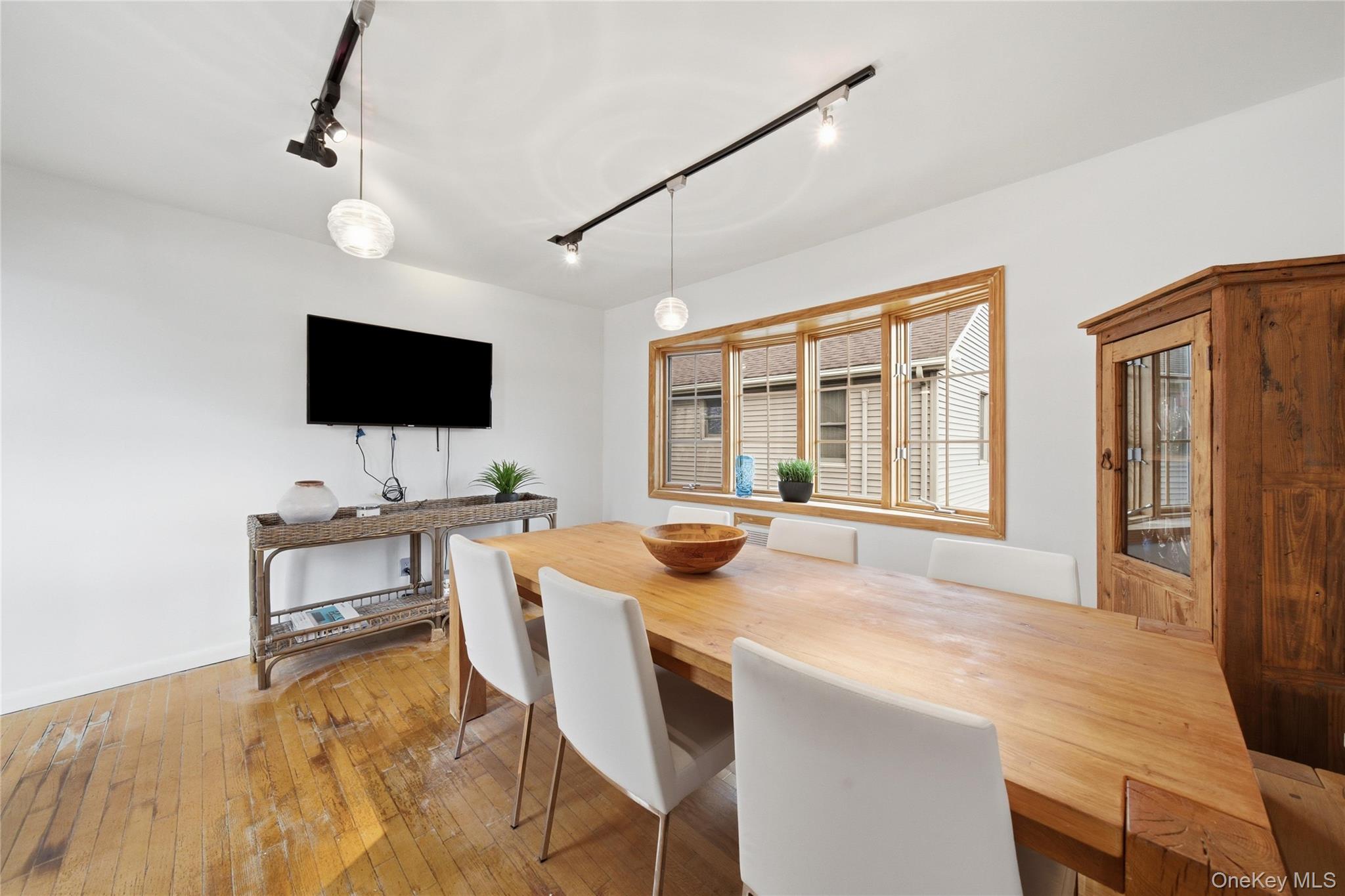 #8 photo, 107 1st Place, Bellmore , NY 11710